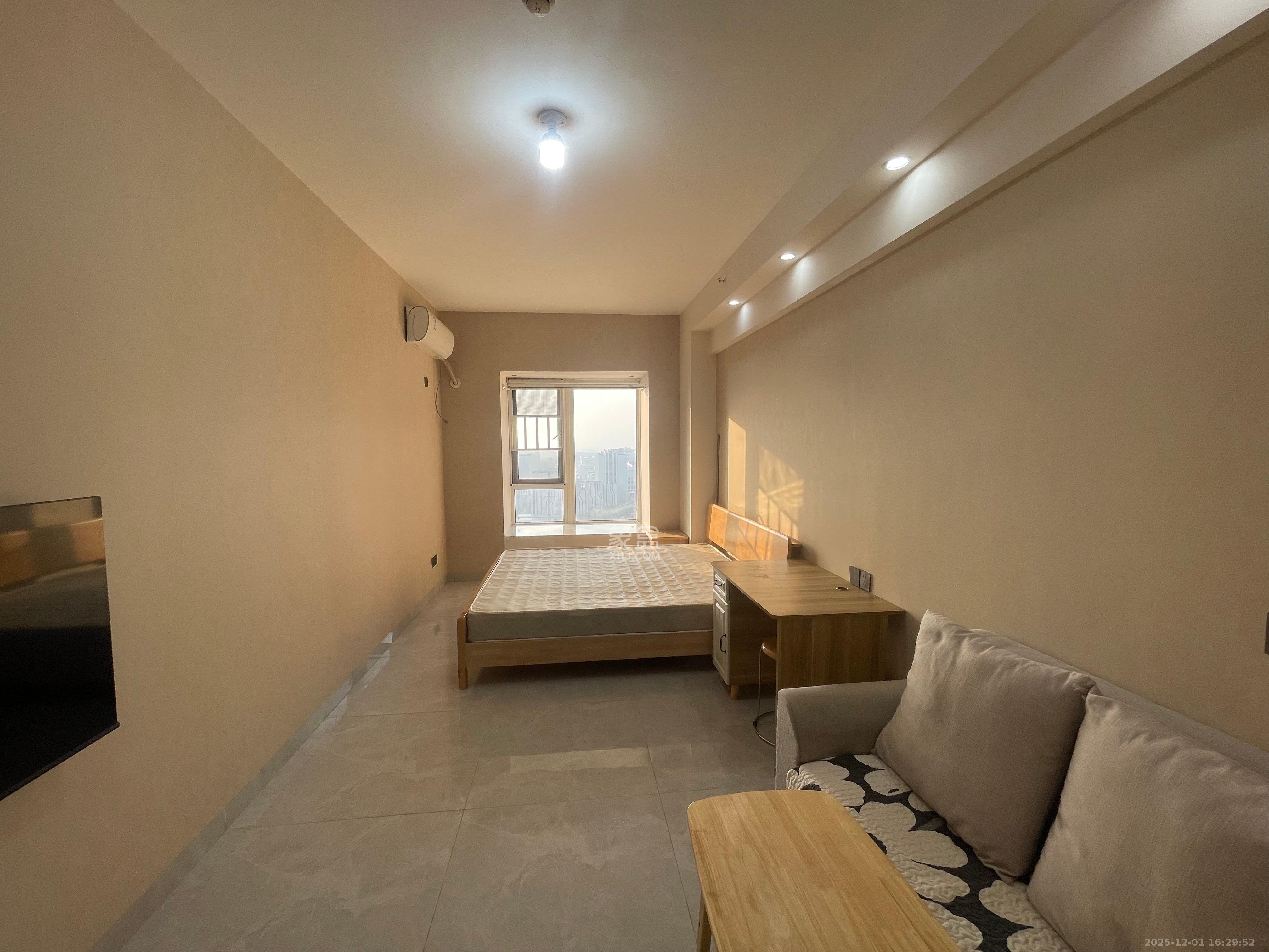 保利香槟国际  1室0厅0卫    1200.0元/月