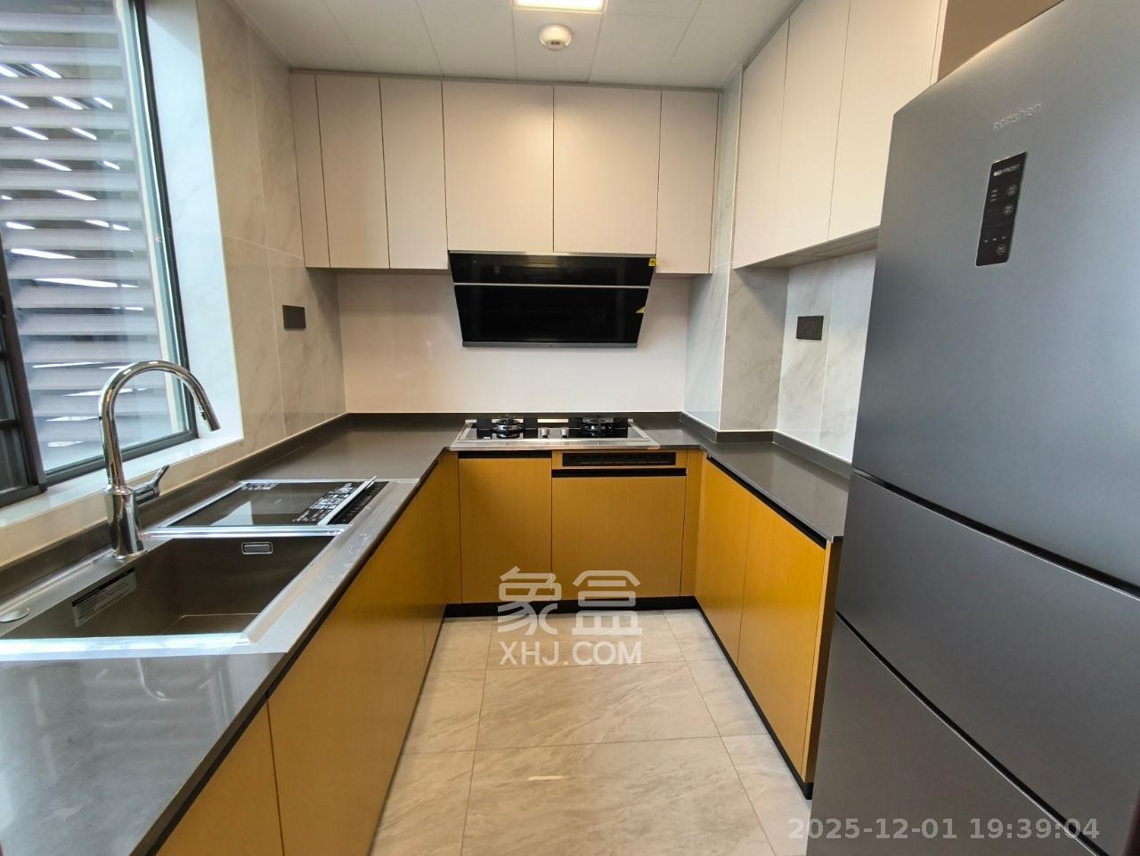 万科魅力之城天阔里  4室2厅2卫    3500.0元/月室内图