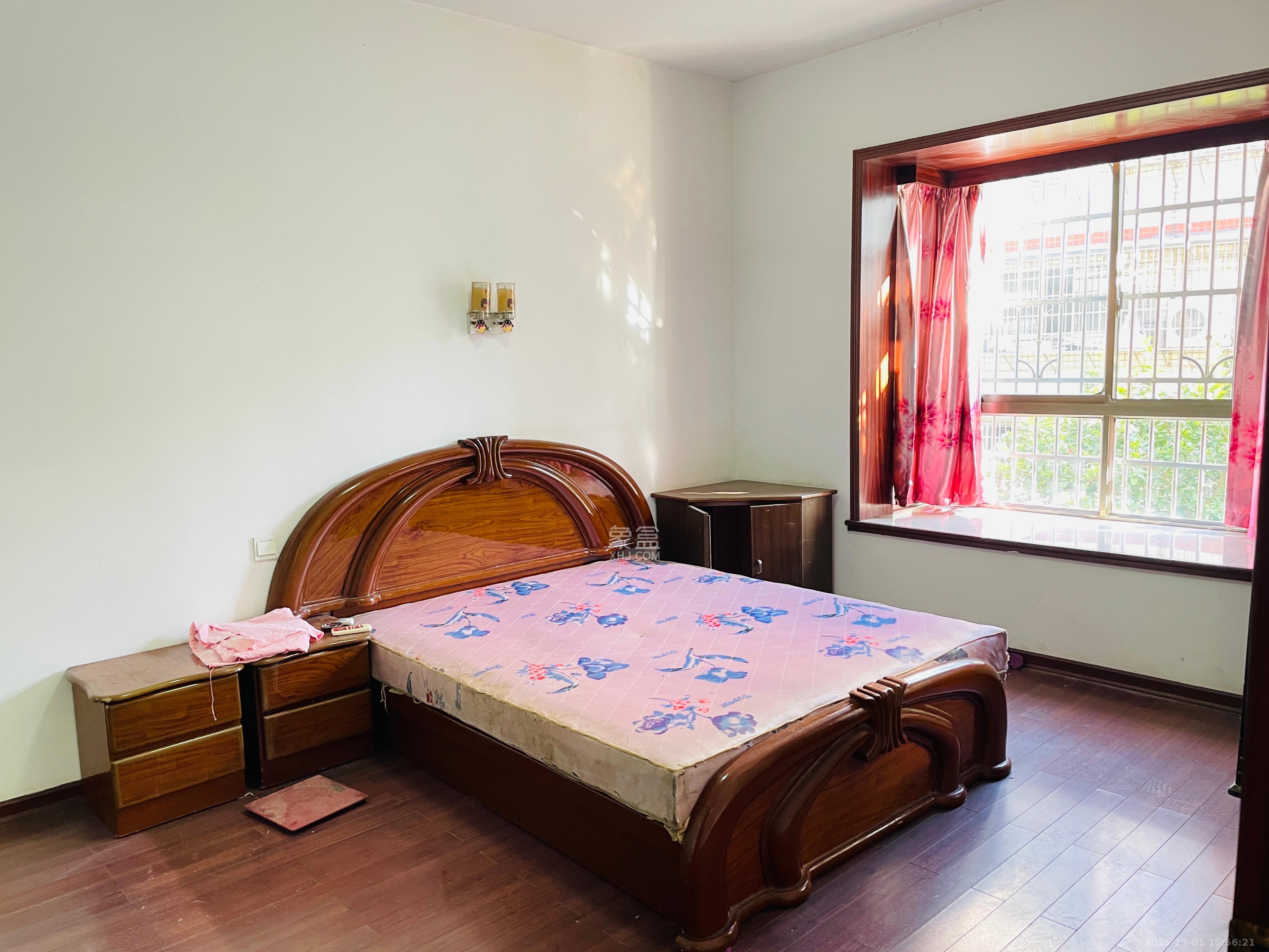 金石蓉园  2室2厅1卫    1600.0元/月室内图