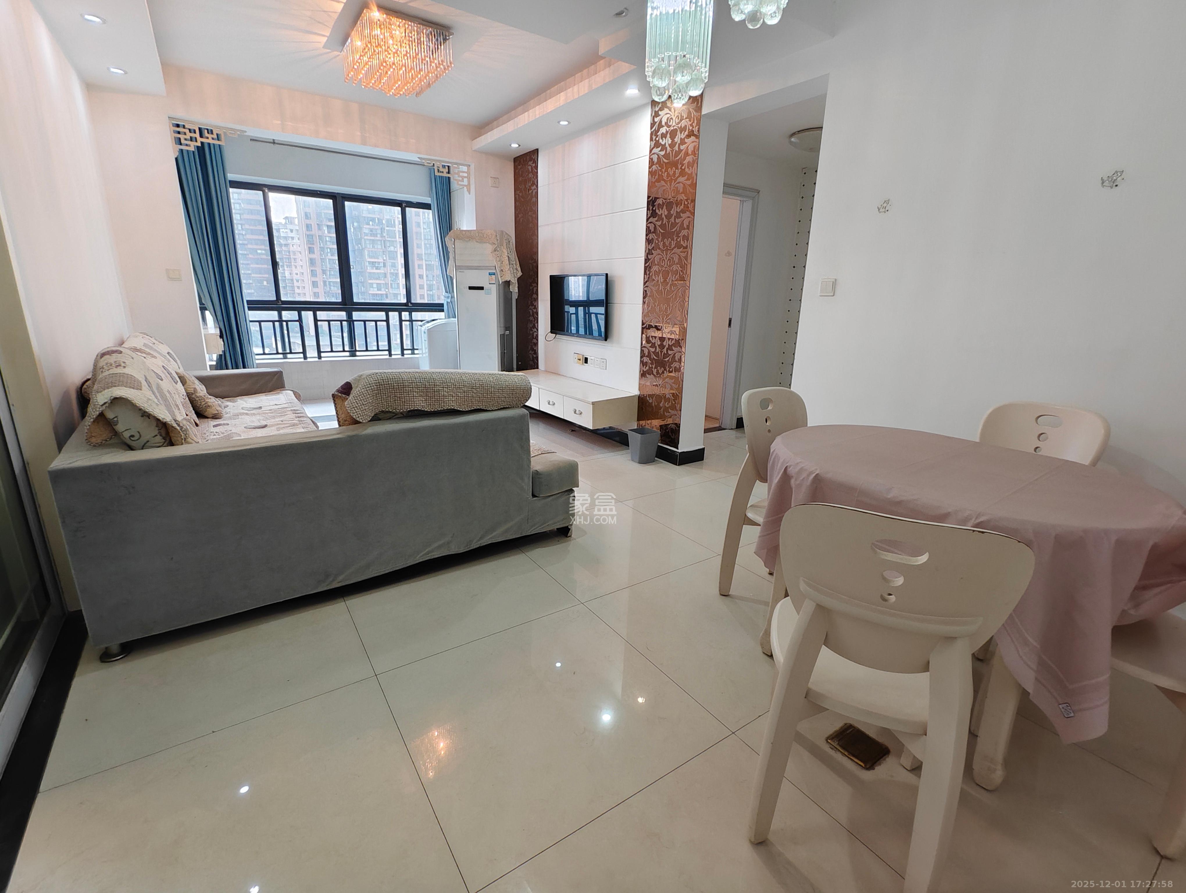 兰亭优壳(隽峰苑) 2室2厅1卫 2200.0元/月 兰亭优壳(隽峰苑) 2室2厅1卫 2200.0元/月室内图