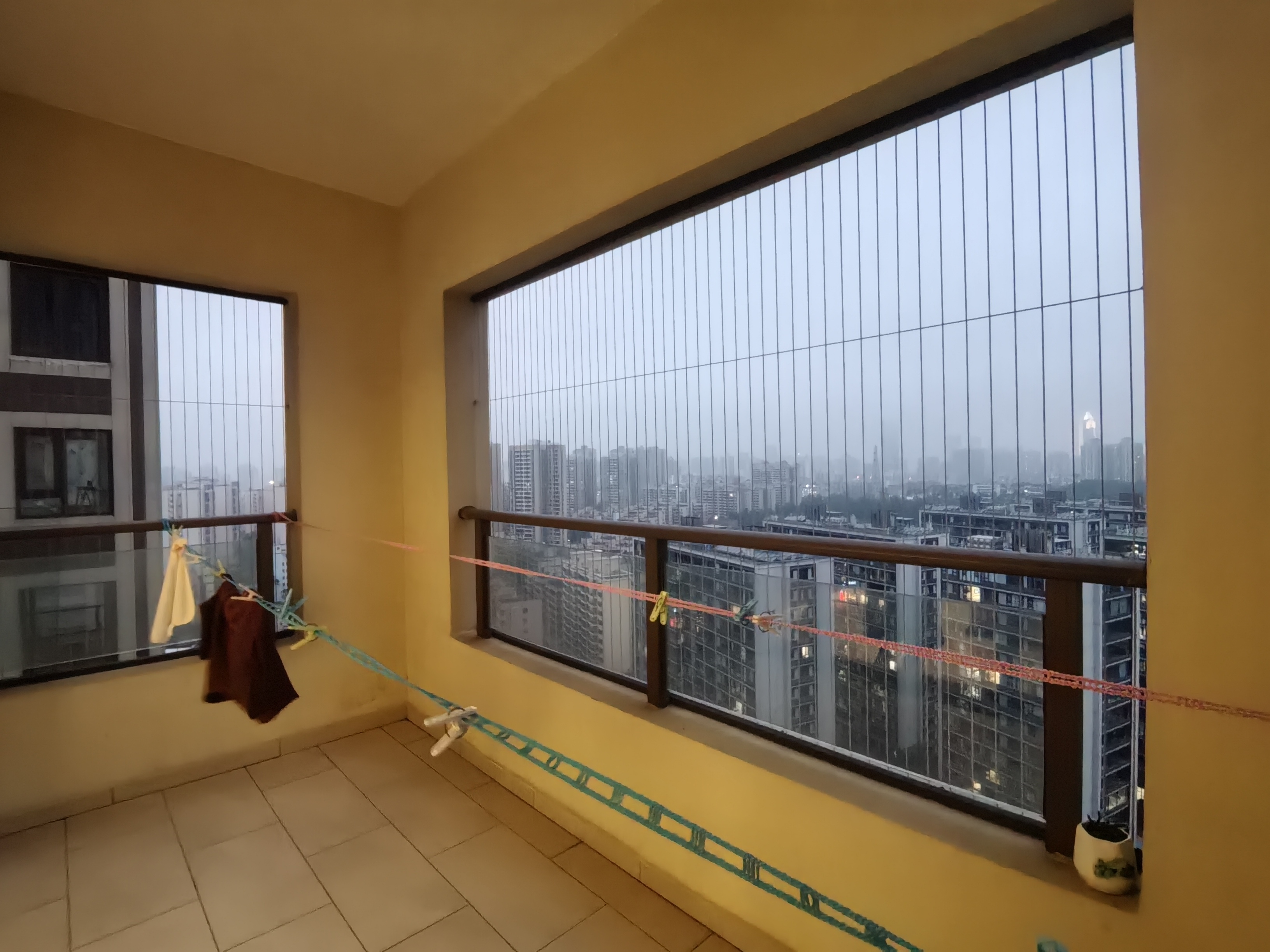 金湖壹号 3室2厅2卫 4500.0元/月 金湖壹号 3室2厅2卫 4500.0元/月室内图