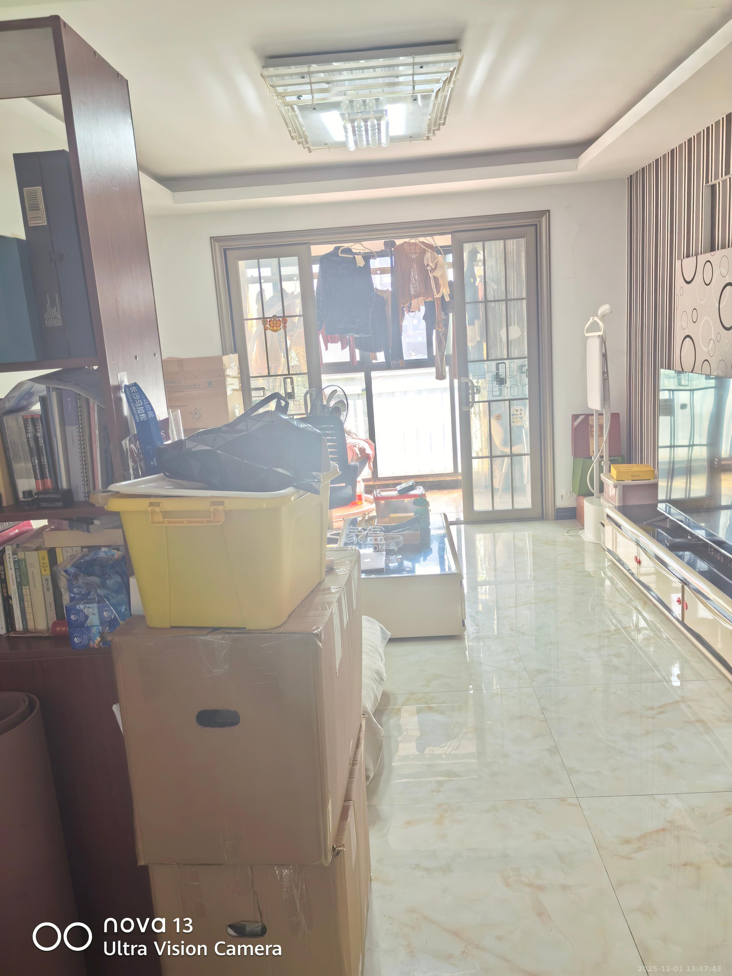 长城雅苑 3室2厅1卫 2400.0元/月 长城雅苑 3室2厅1卫 2400.0元/月室内图