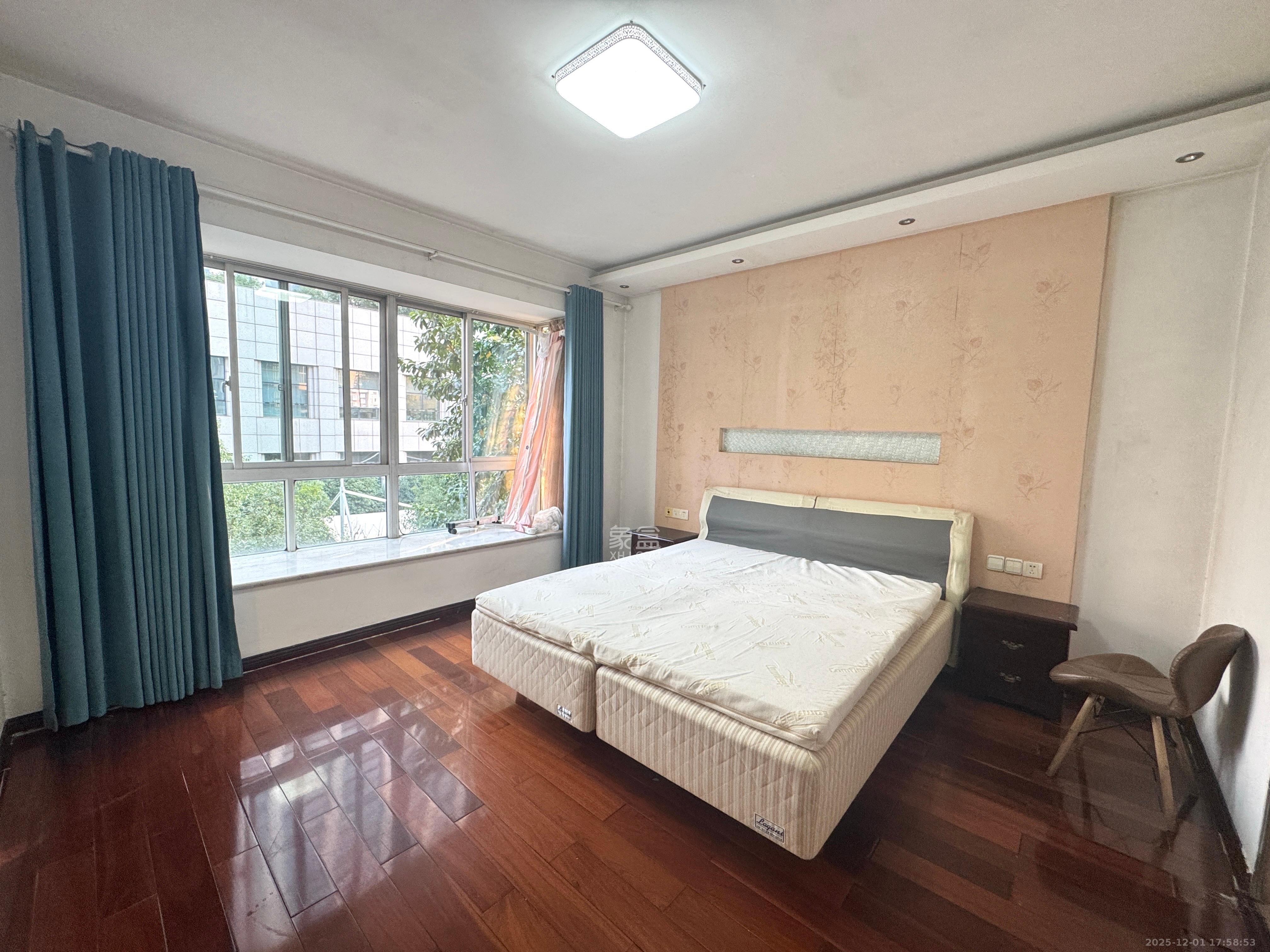 天一康园(湖南电力科技园) 4室2厅2卫 3200.0元/月 天一康园(湖南电力科技园) 4室2厅2卫 3200.0元/月室内图