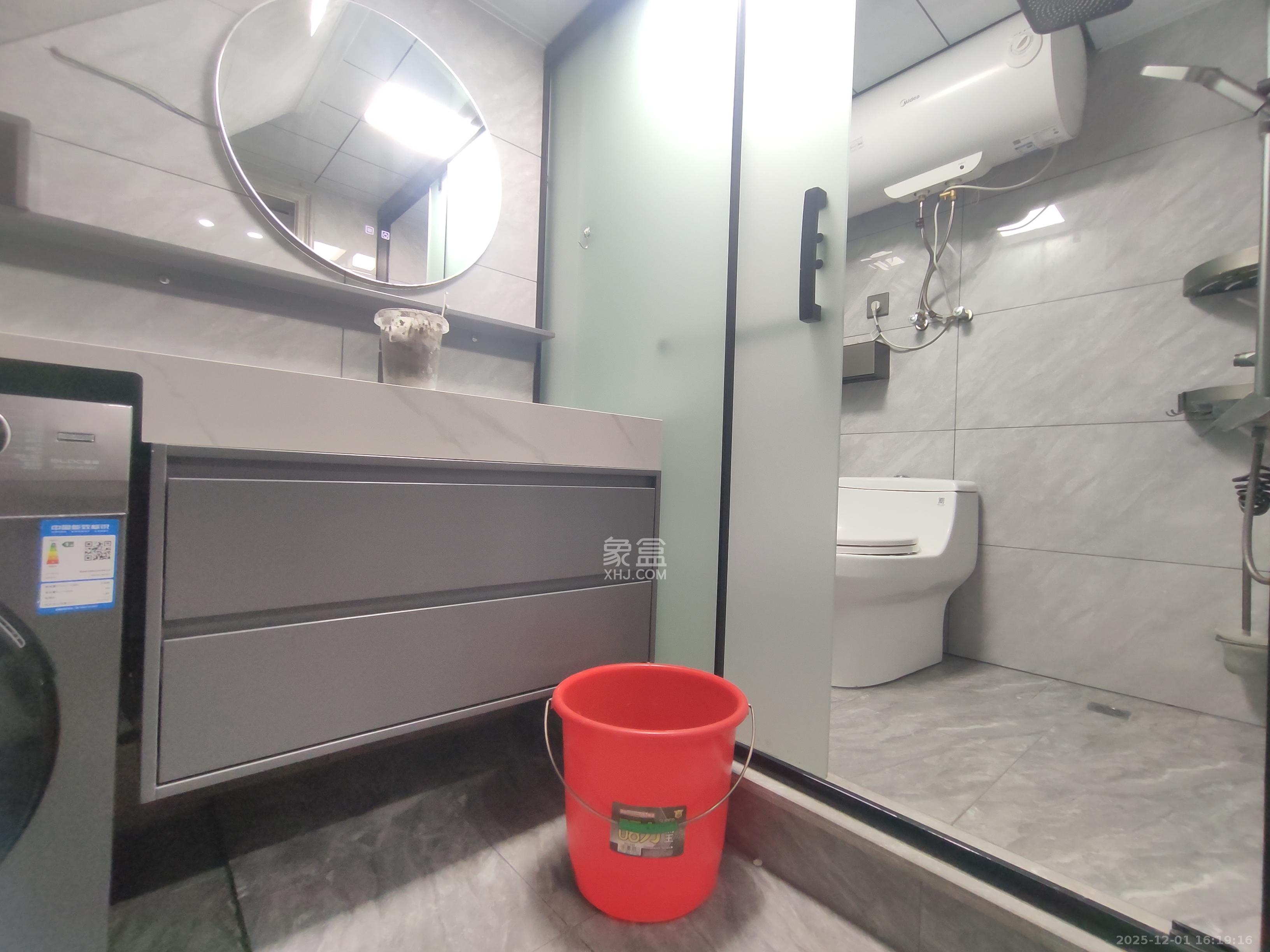 中国铁建梅溪青秀三期 2室1厅1卫 2700.0元/月 中国铁建梅溪青秀三期 2室1厅1卫 2700.0元/月室内图