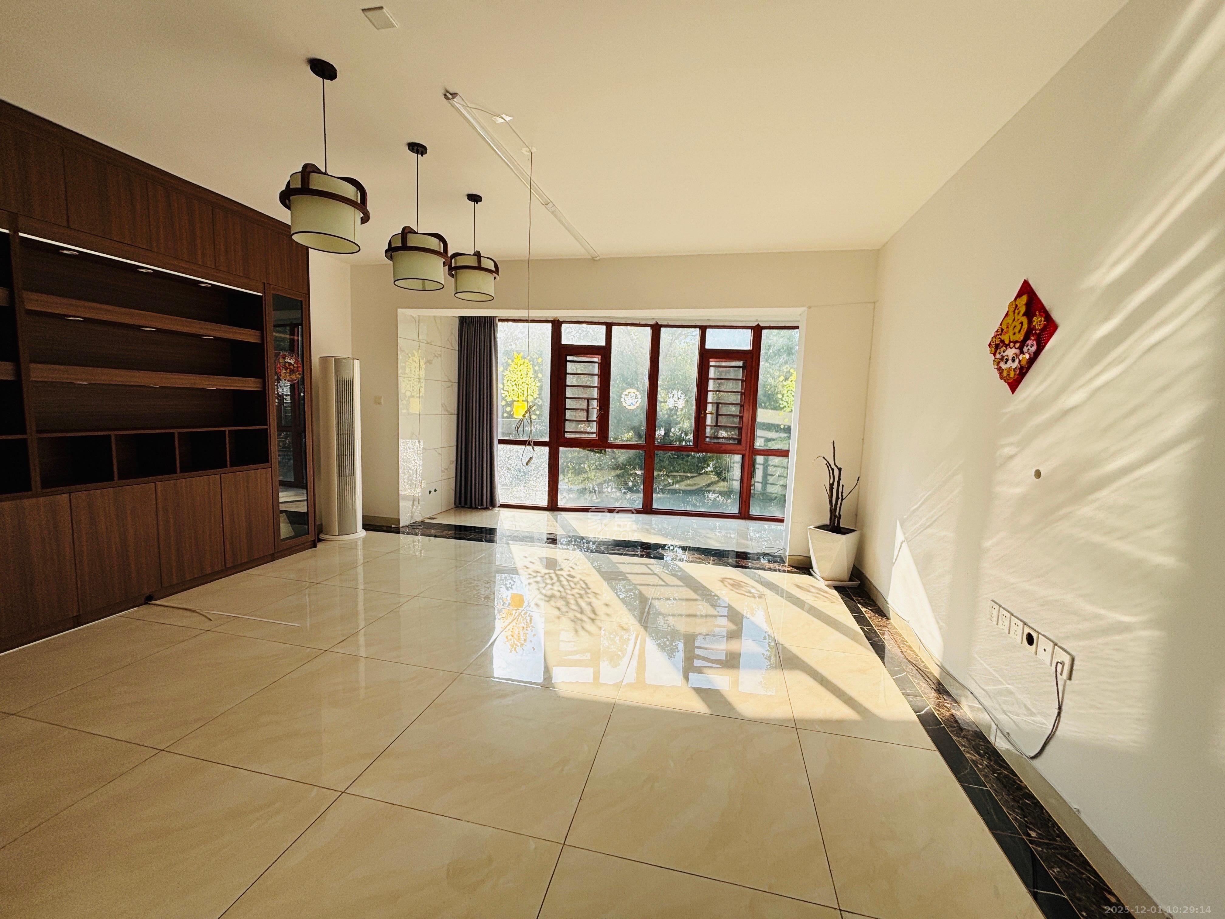 阳光嘉园  3室2厅2卫    3800.0元/月