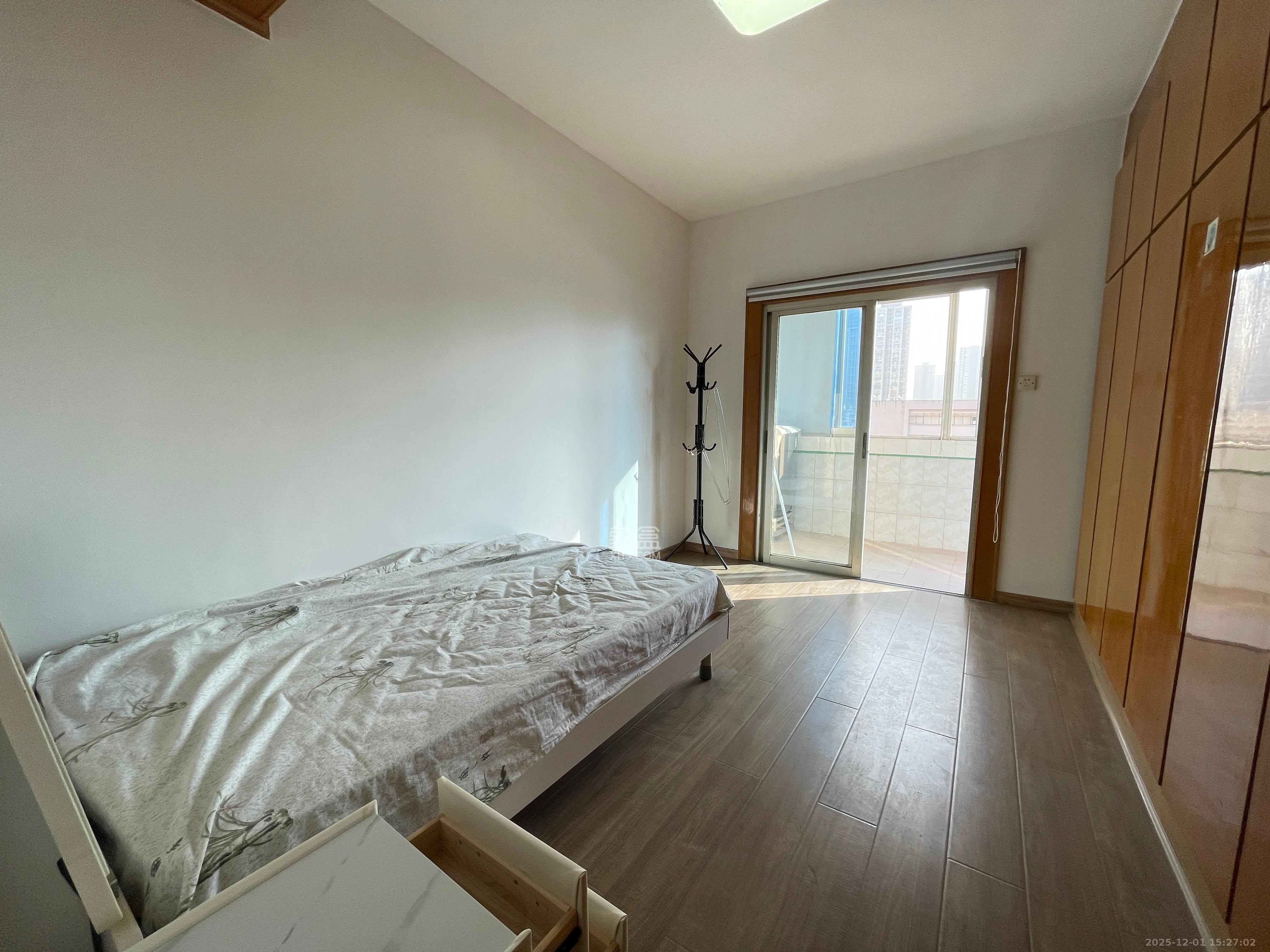 长沙市烟草专卖局单位宿舍 3室2厅1卫 2600.0元/月 长沙市烟草专卖局单位宿舍 3室2厅1卫 2600.0元/月室内图