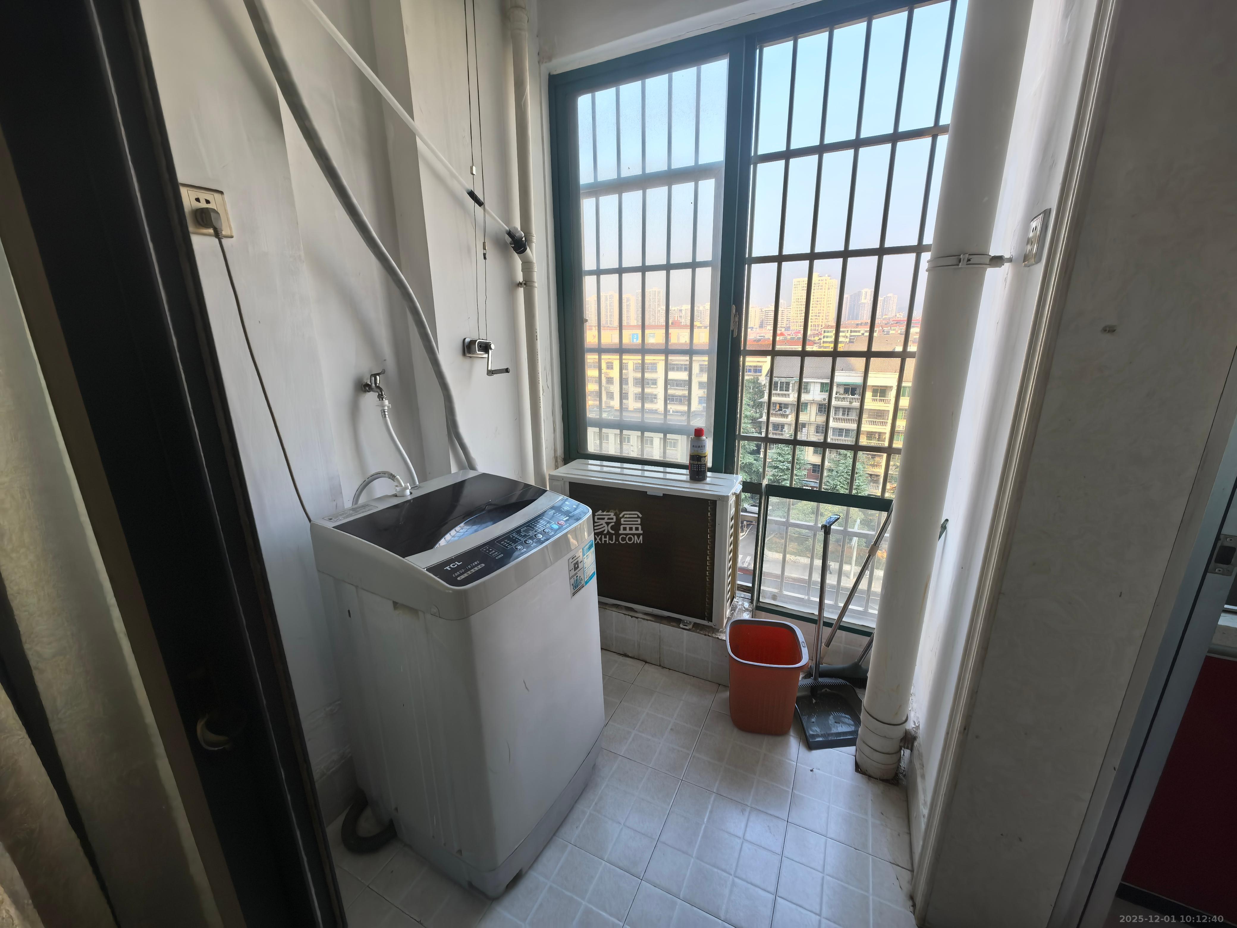 红公馆(前程丽景大厦) 1室1厅1卫 1300.0元/月 红公馆(前程丽景大厦) 1室1厅1卫 1300.0元/月室内图