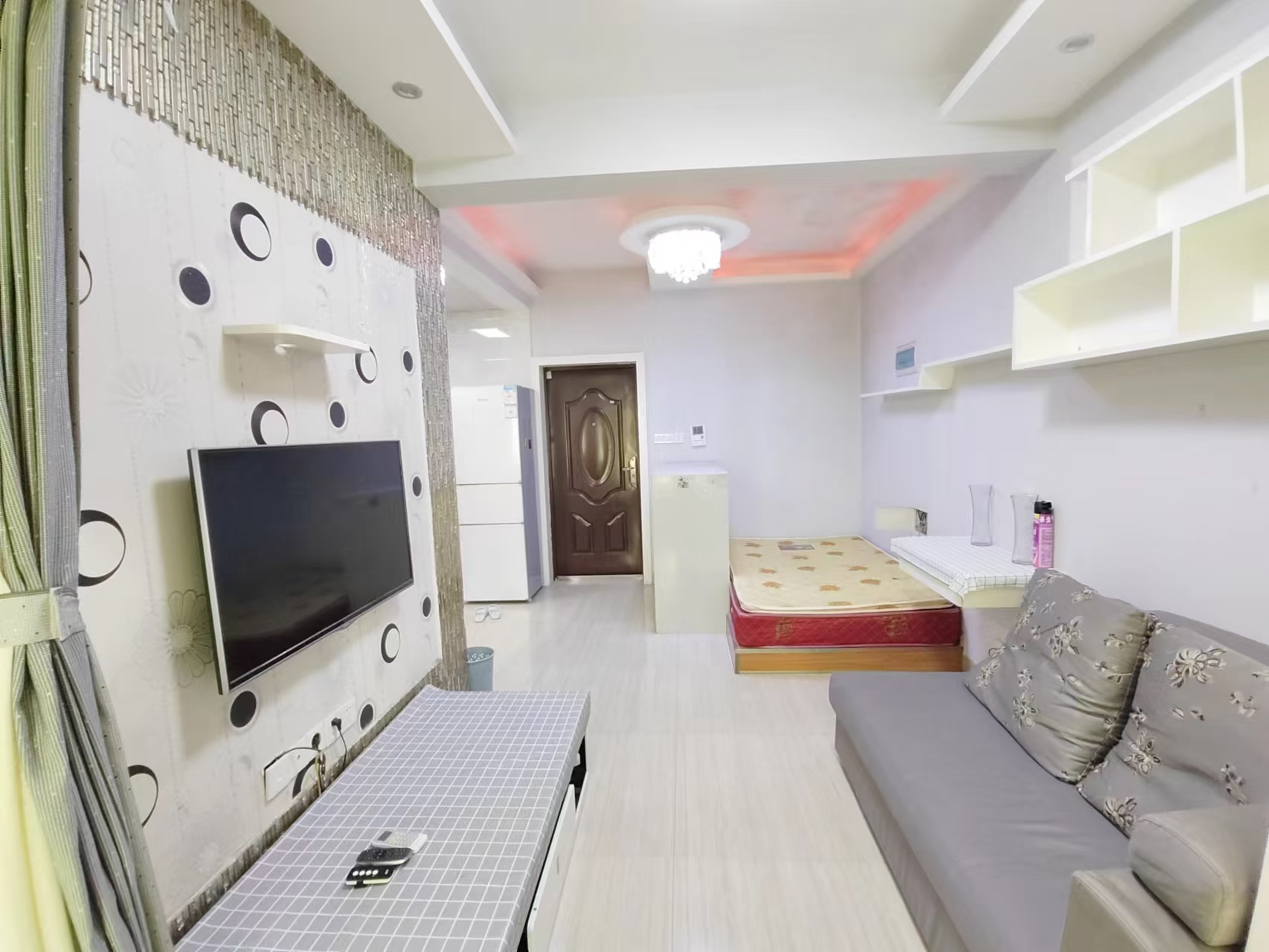 水映豪廷（一，二，三期）  1室1厅1卫    1400.0元/月室内图