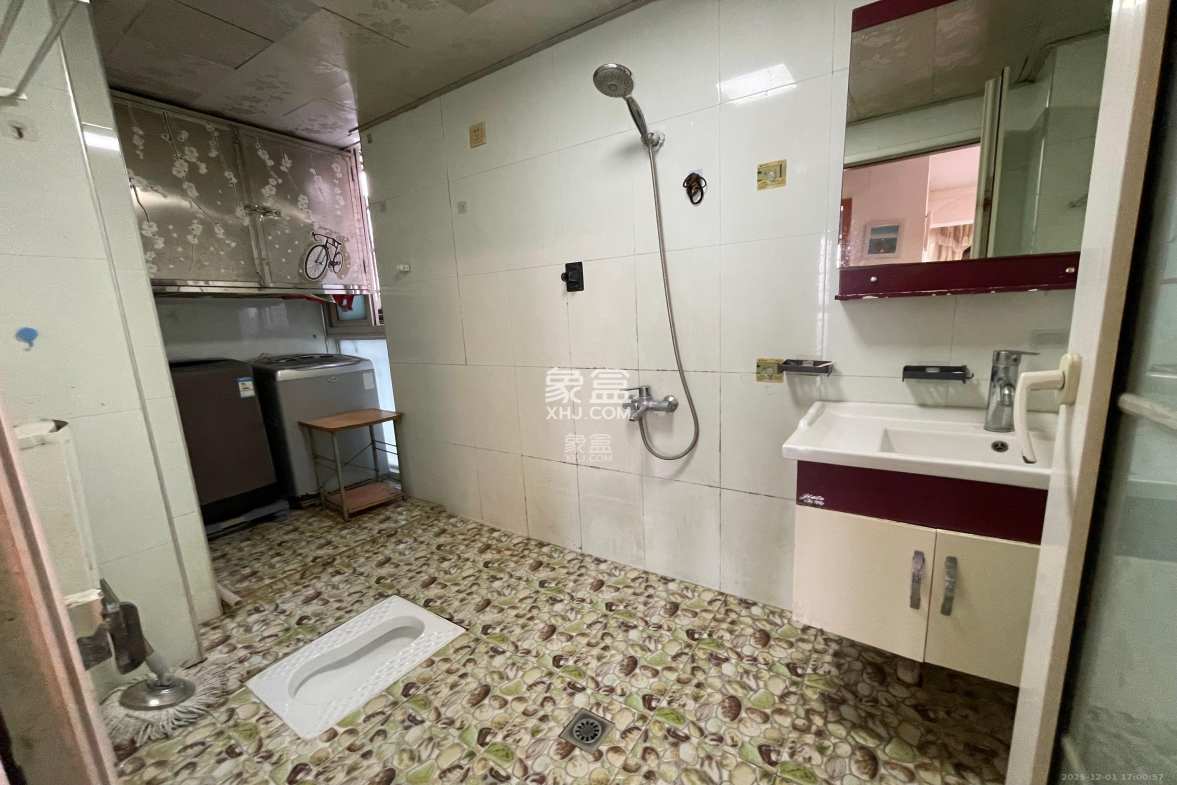 新诚小区 2室2厅1卫 1600.0元/月 新诚小区 2室2厅1卫 1600.0元/月室内图