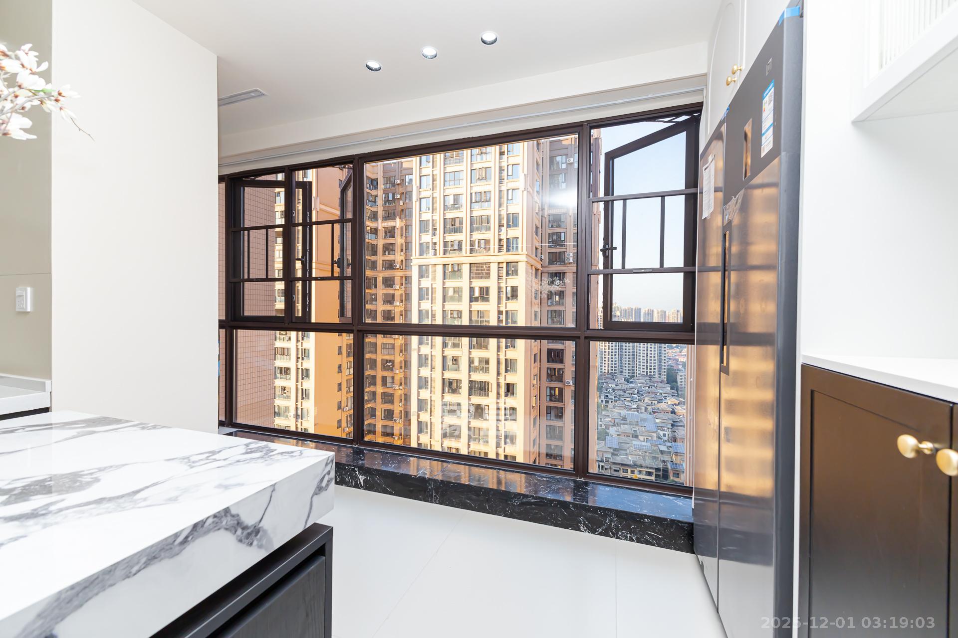 润和又一城  4室2厅2卫    106.8万阳台