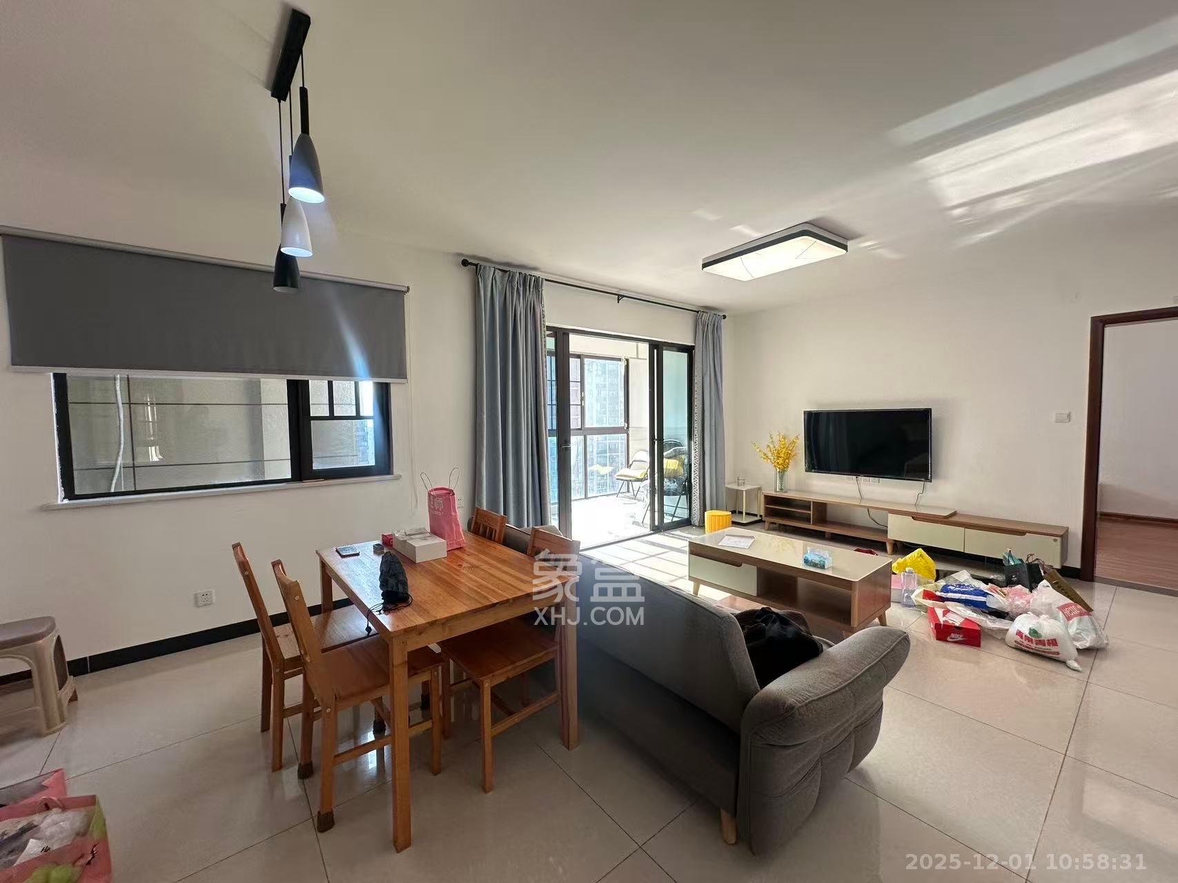 保利大都汇一期、二期 4室2厅2卫 3300.0元/月 保利大都汇一期、二期 4室2厅2卫 3300.0元/月室内图