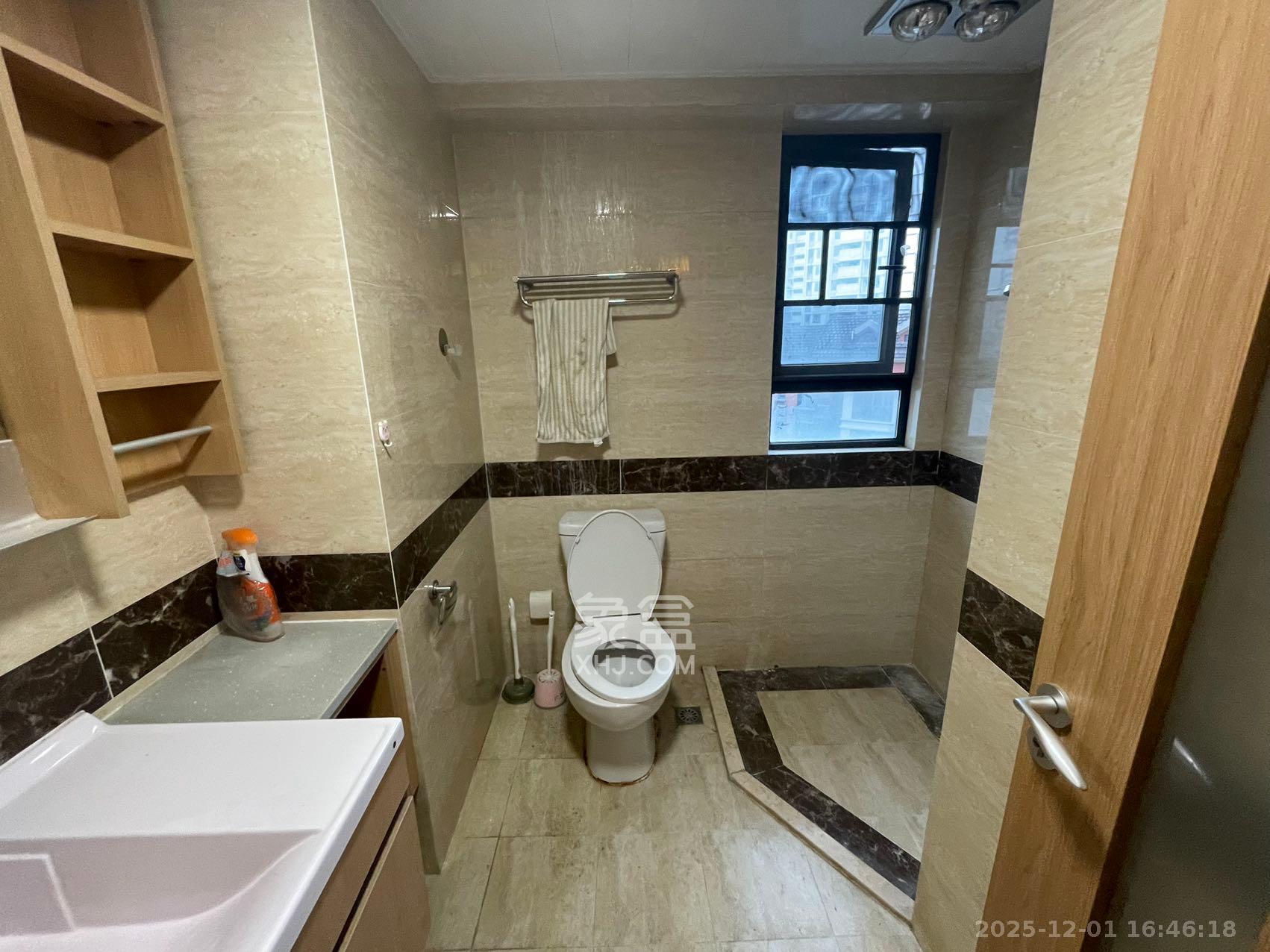 万科魅力之城非凡里  3室2厅1卫    2000.0元/月室内图