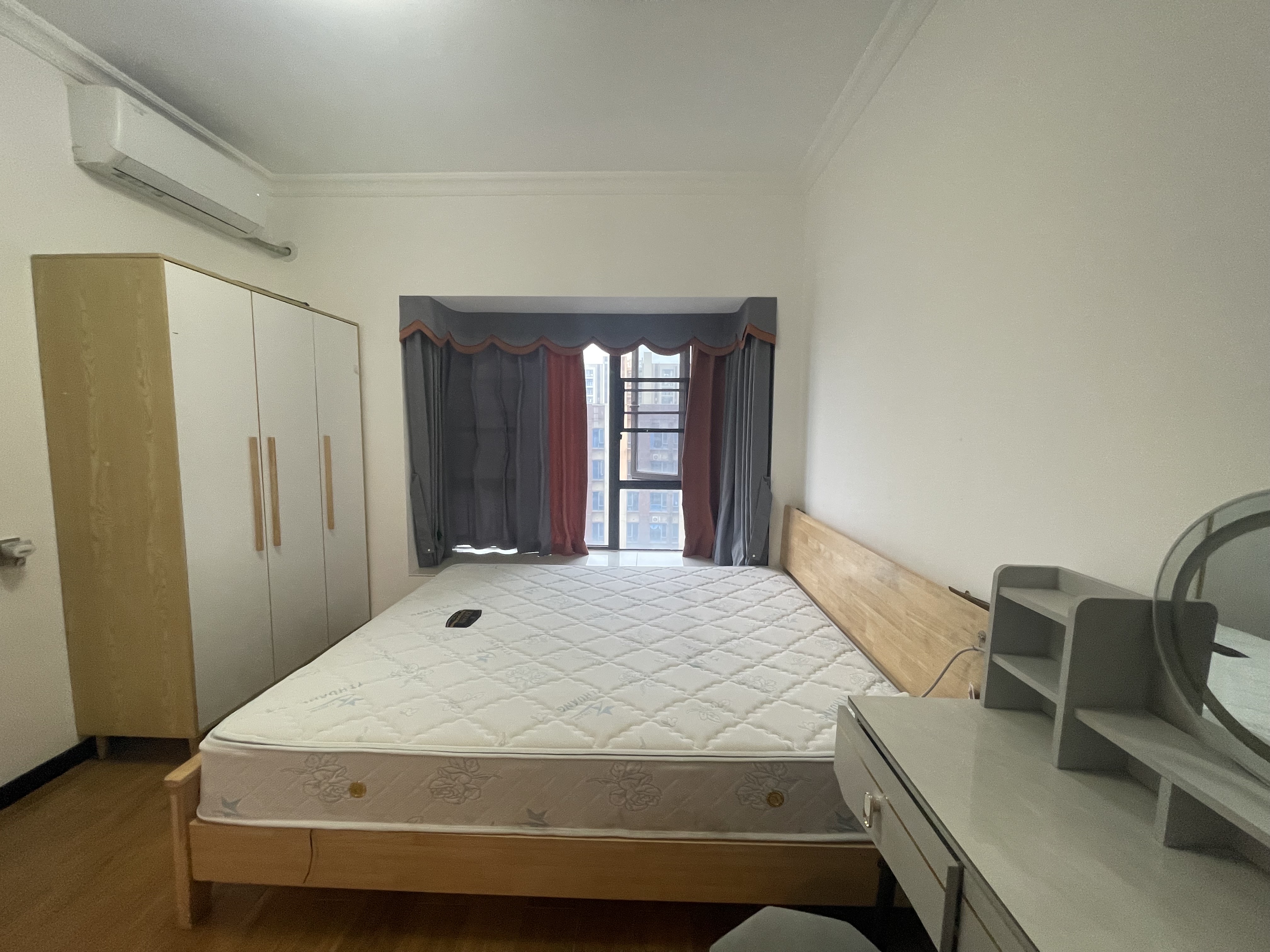 碧桂园公园上城 3室1厅2卫 3000.0元/月 碧桂园公园上城 3室1厅2卫 3000.0元/月室内图