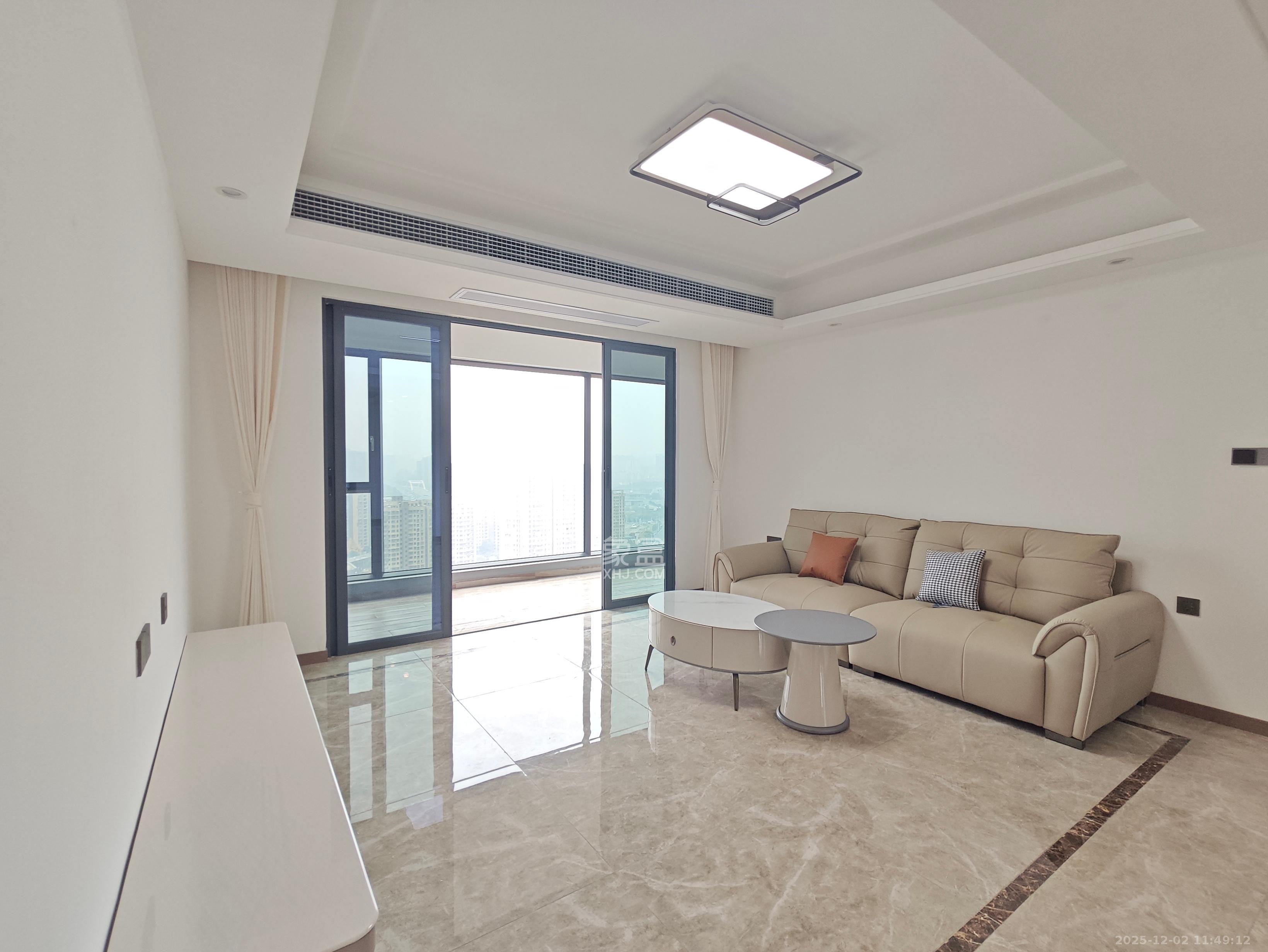 绿地V岛 4室2厅2卫 4200.0元/月 绿地V岛 4室2厅2卫 4200.0元/月室内图