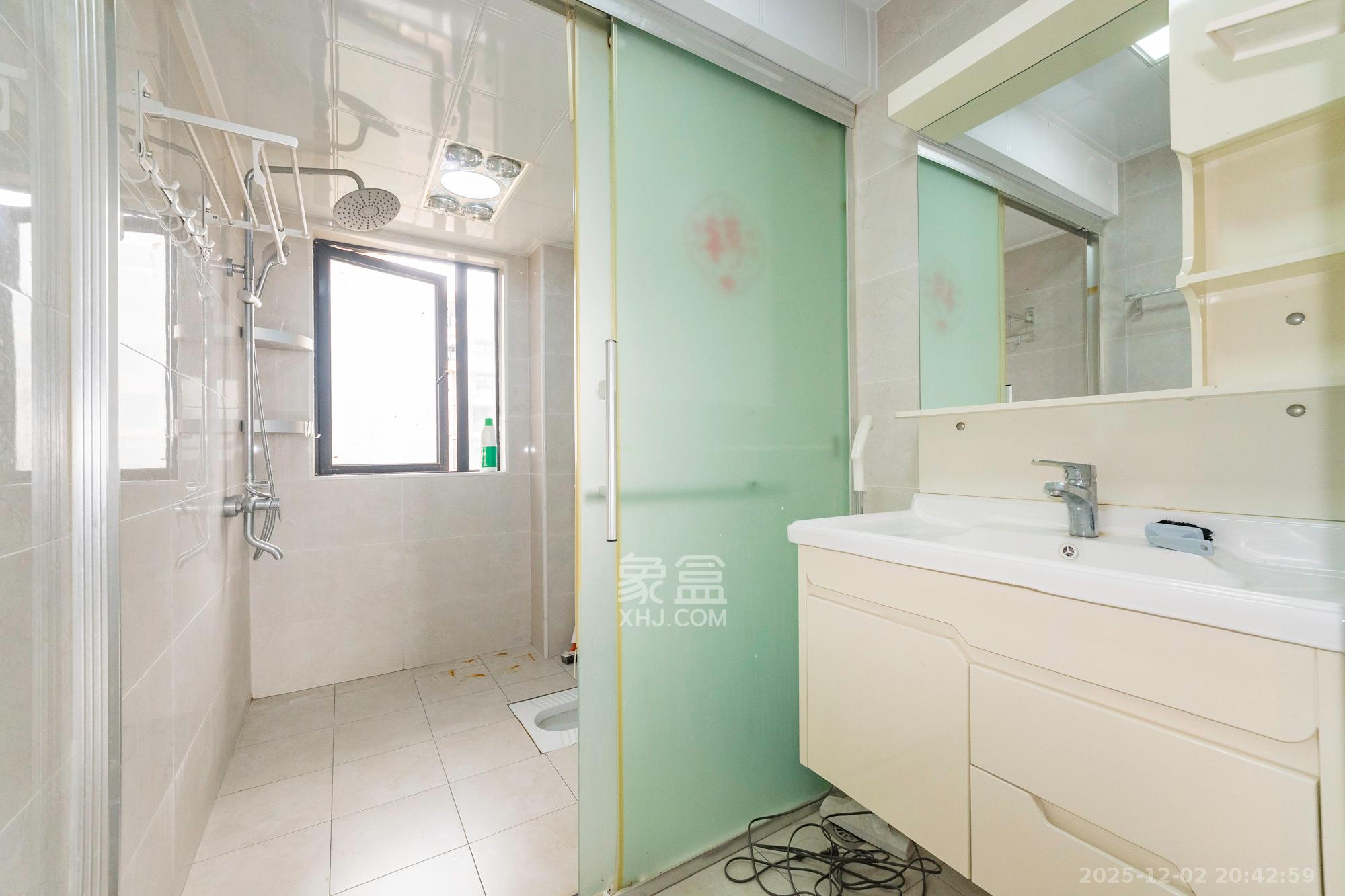 长大卧琥 4室2厅2卫 116.0万 长大卧琥 4室2厅2卫 116.0万卫生间