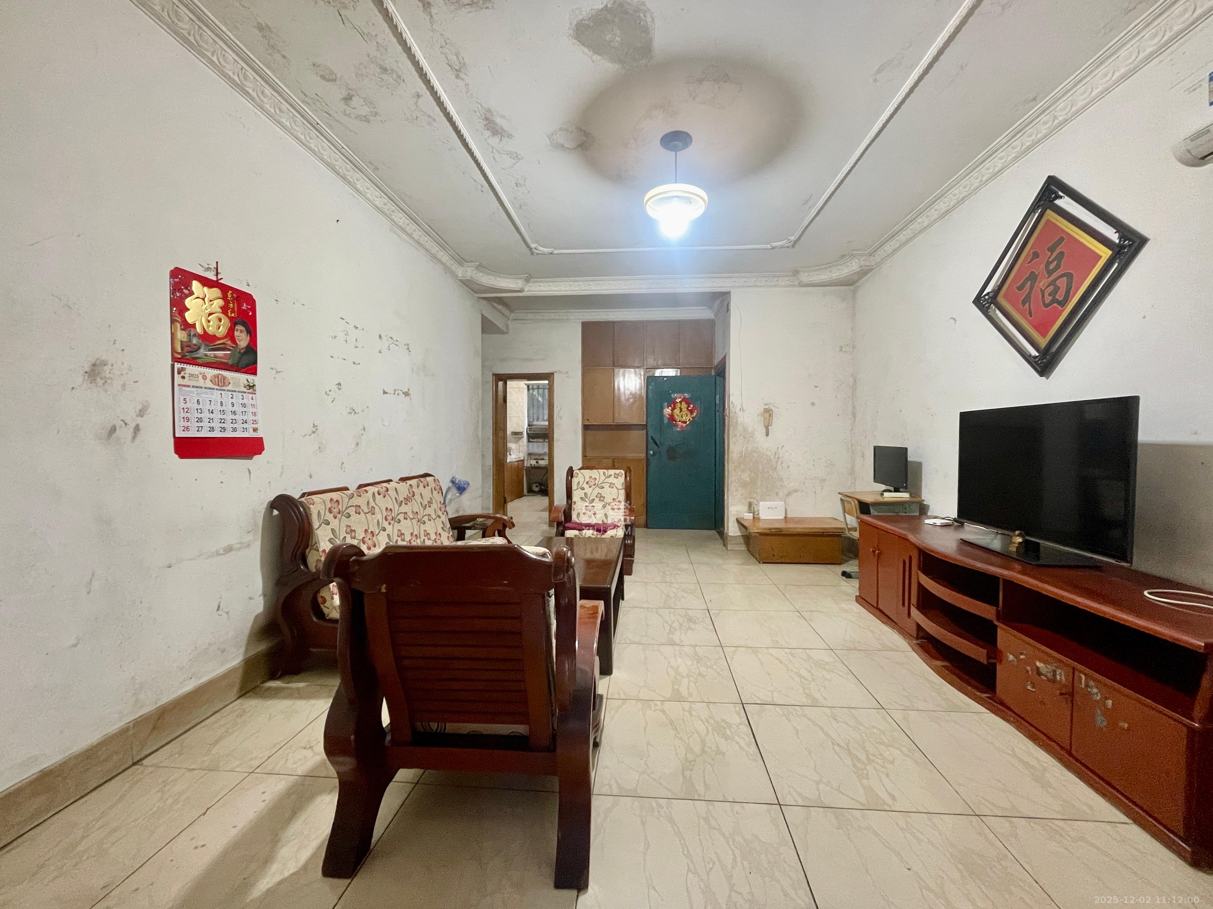 刑警之家  3室2厅2卫    1700.0元/月室内图