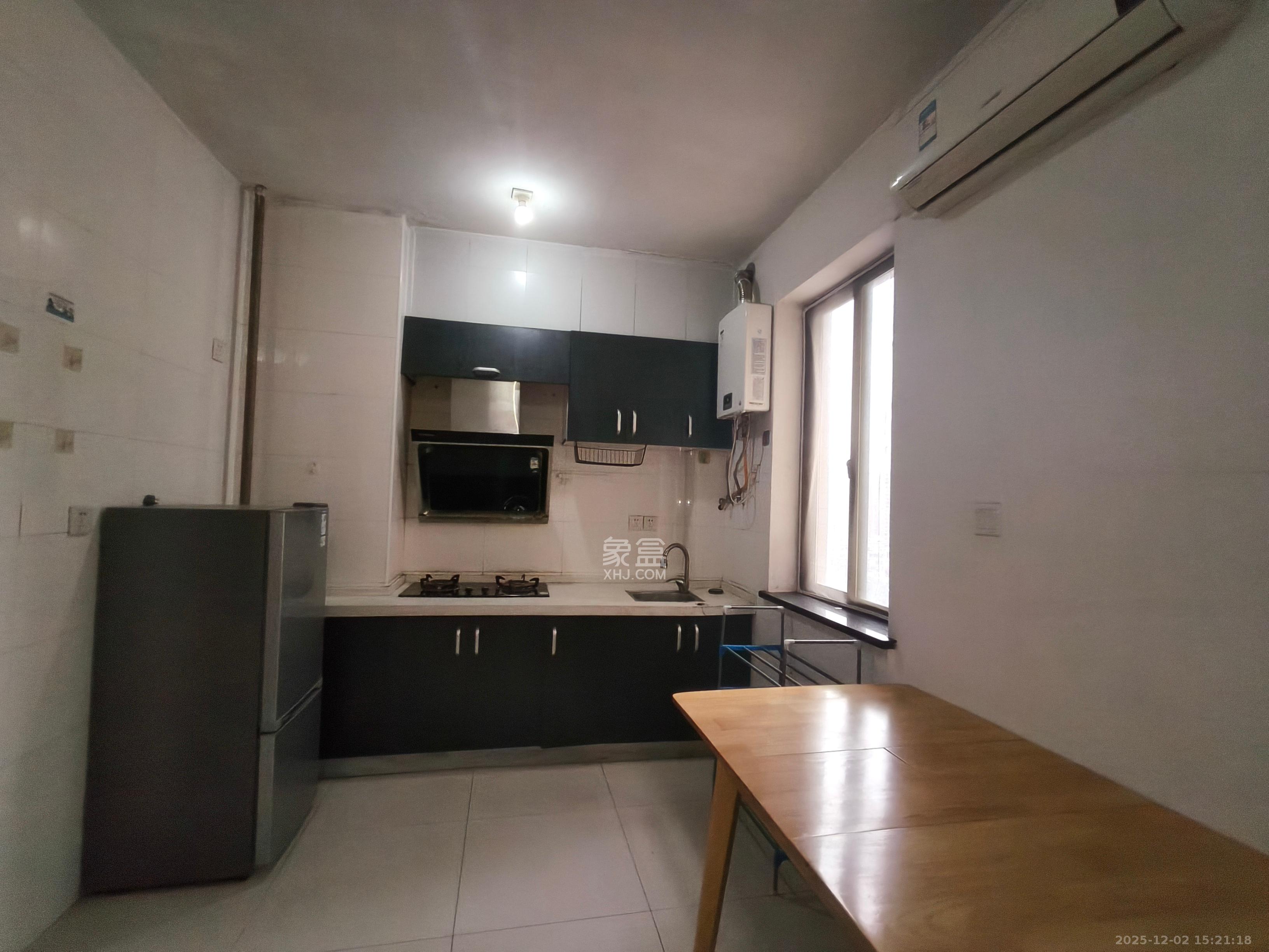 锦湘国际星城三期（锦绣苑）  1室1厅1卫    1600.0元/月室内图1