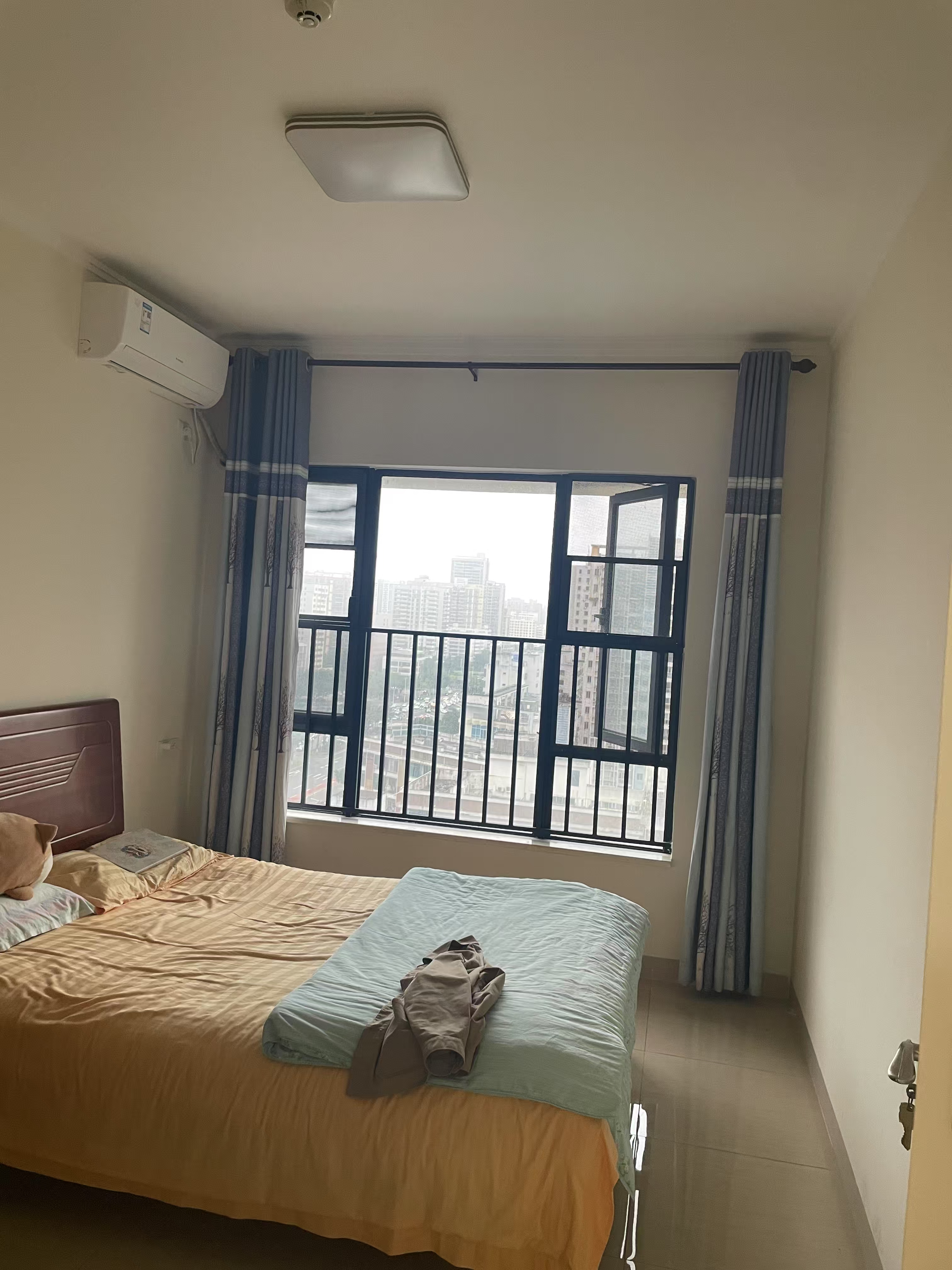 龙昆悦城  3室2厅1卫    3300.0元/月室内图