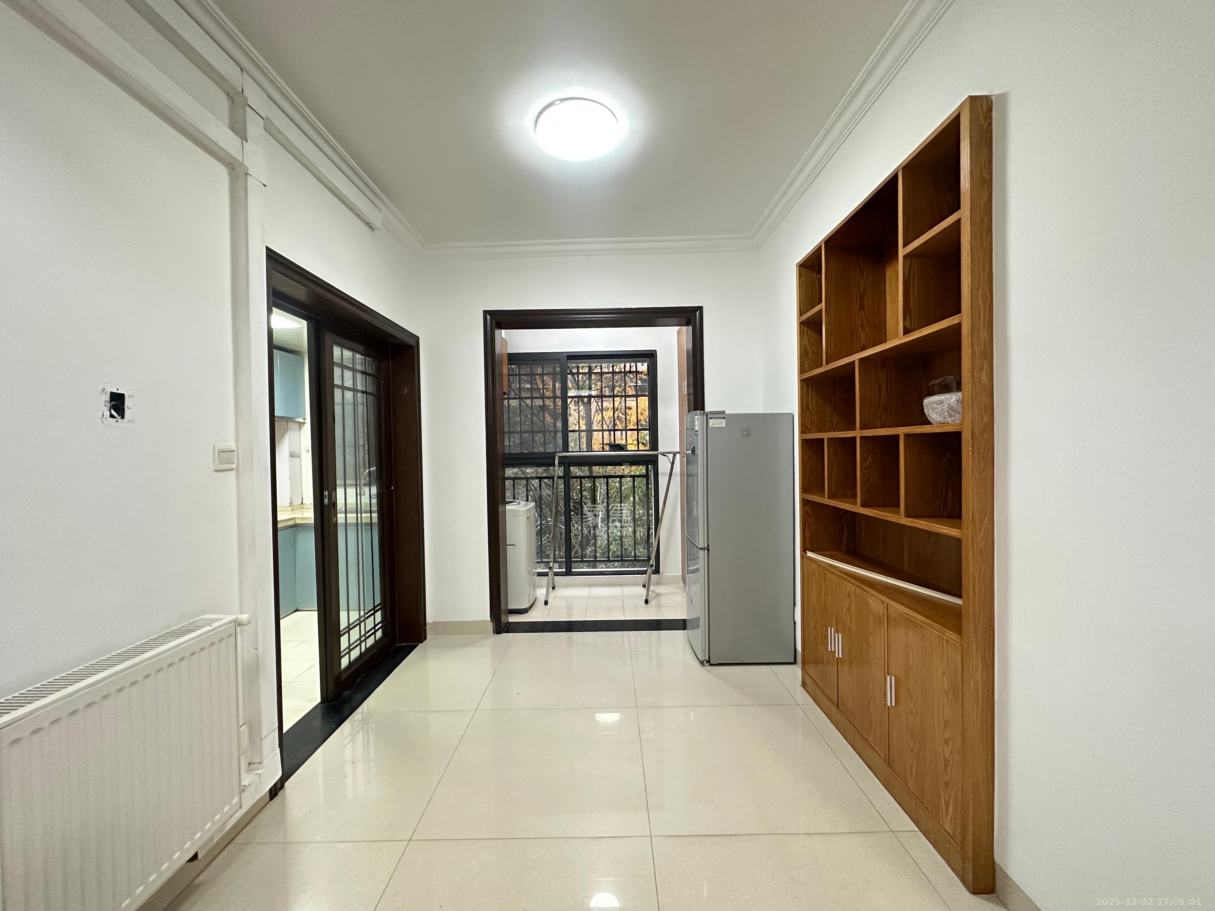 保利麓谷林语A区 3室2厅1卫 2200.0元/月 保利麓谷林语A区 3室2厅1卫 2200.0元/月室内图