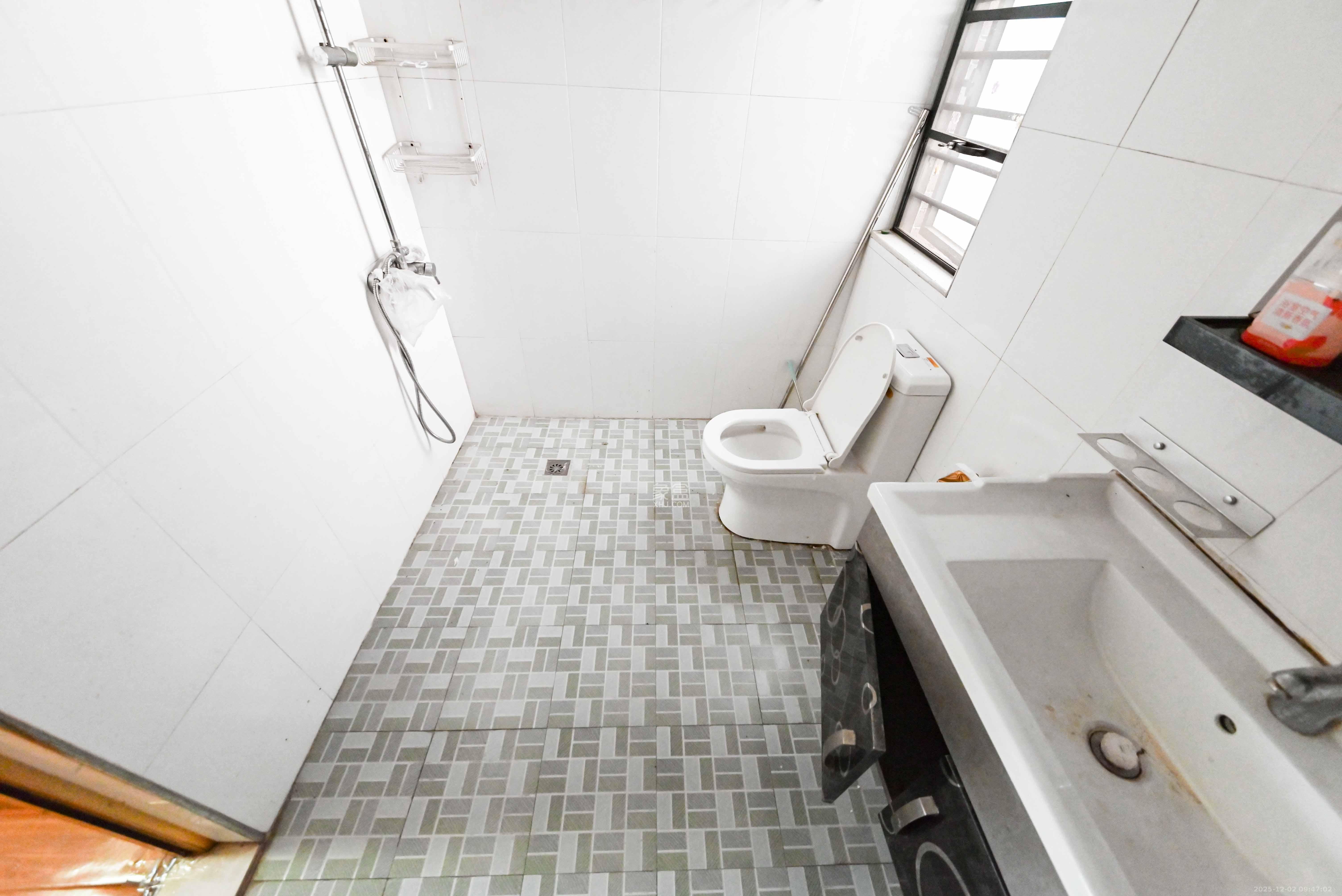 三江花中城 3室2厅2卫 2400.0元/月 三江花中城 3室2厅2卫 2400.0元/月室内图