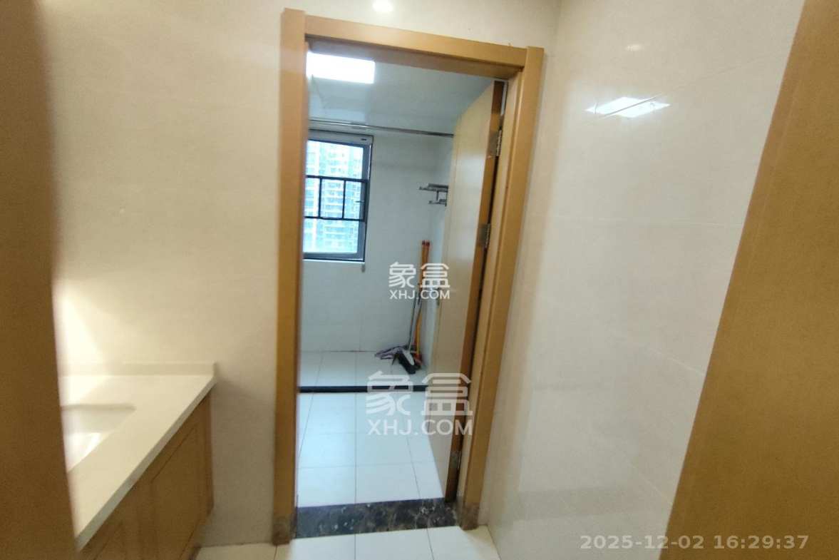 中建璟和城 4室2厅2卫 2800.0元/月 中建璟和城 4室2厅2卫 2800.0元/月室内图