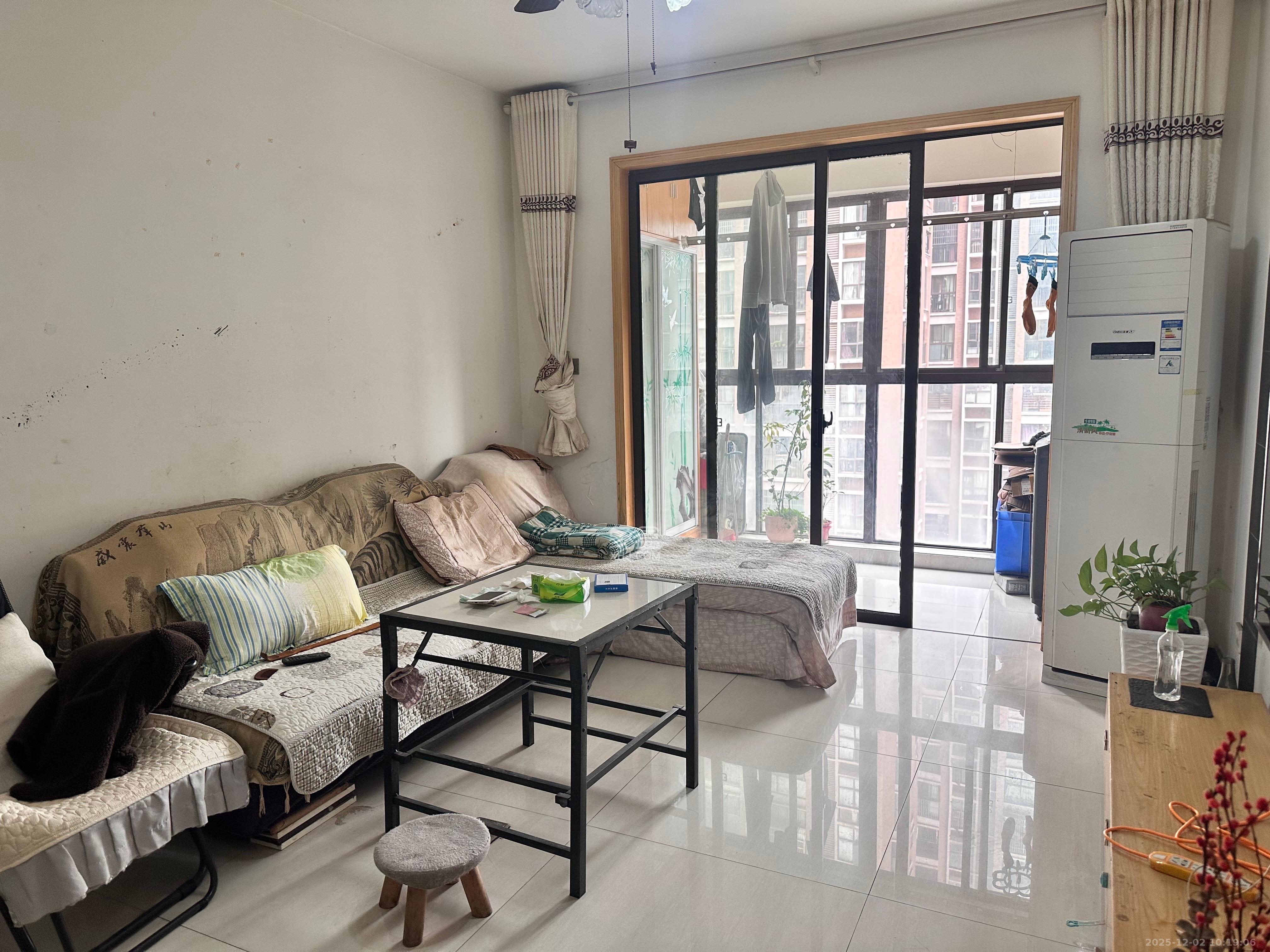 水岸世景 2室2厅1卫 1600.0元/月 水岸世景 2室2厅1卫 1600.0元/月室内图