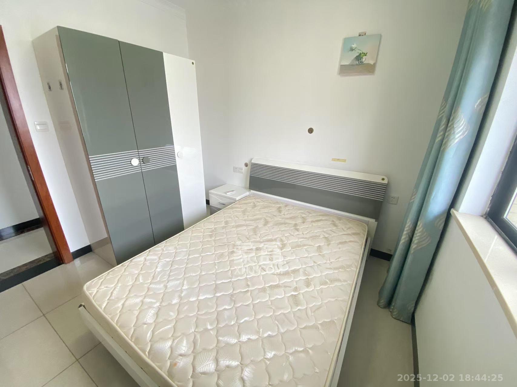 钱隆樽品(一、二、三期)  4室2厅2卫    3000.0元/月室内图