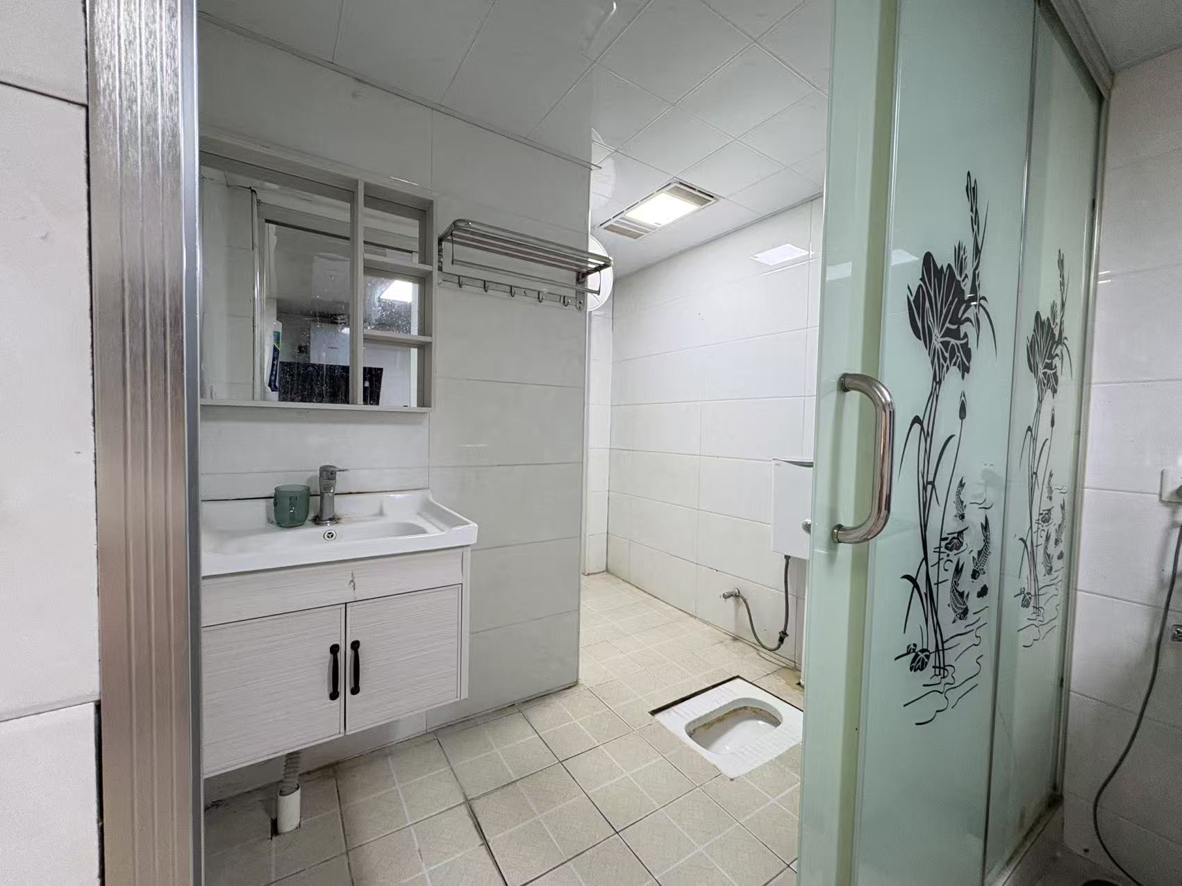 融冠亲城  1室0厅0卫    1000.0元/月