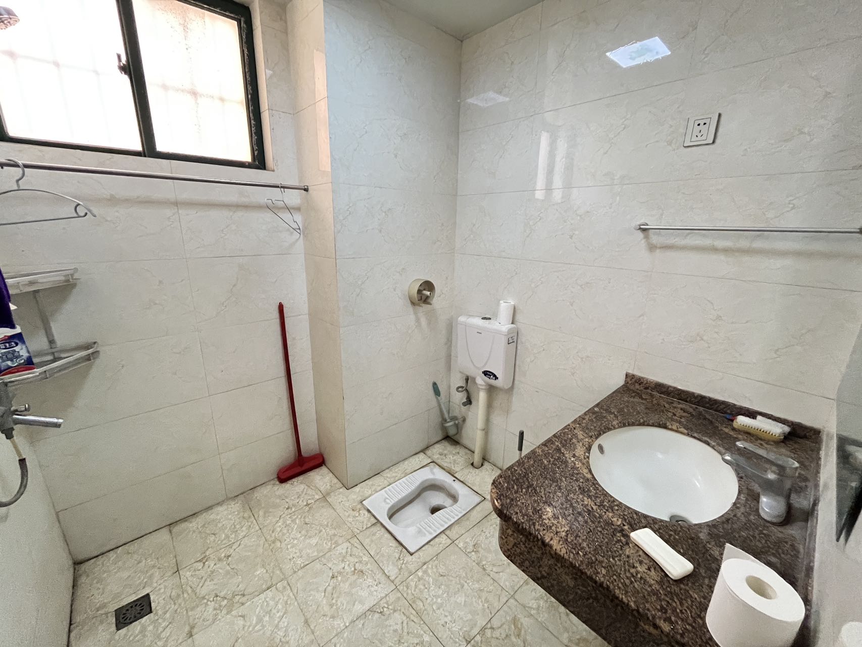 星华商厦 3室2厅2卫 3200.0元/月 星华商厦 3室2厅2卫 3200.0元/月室内图