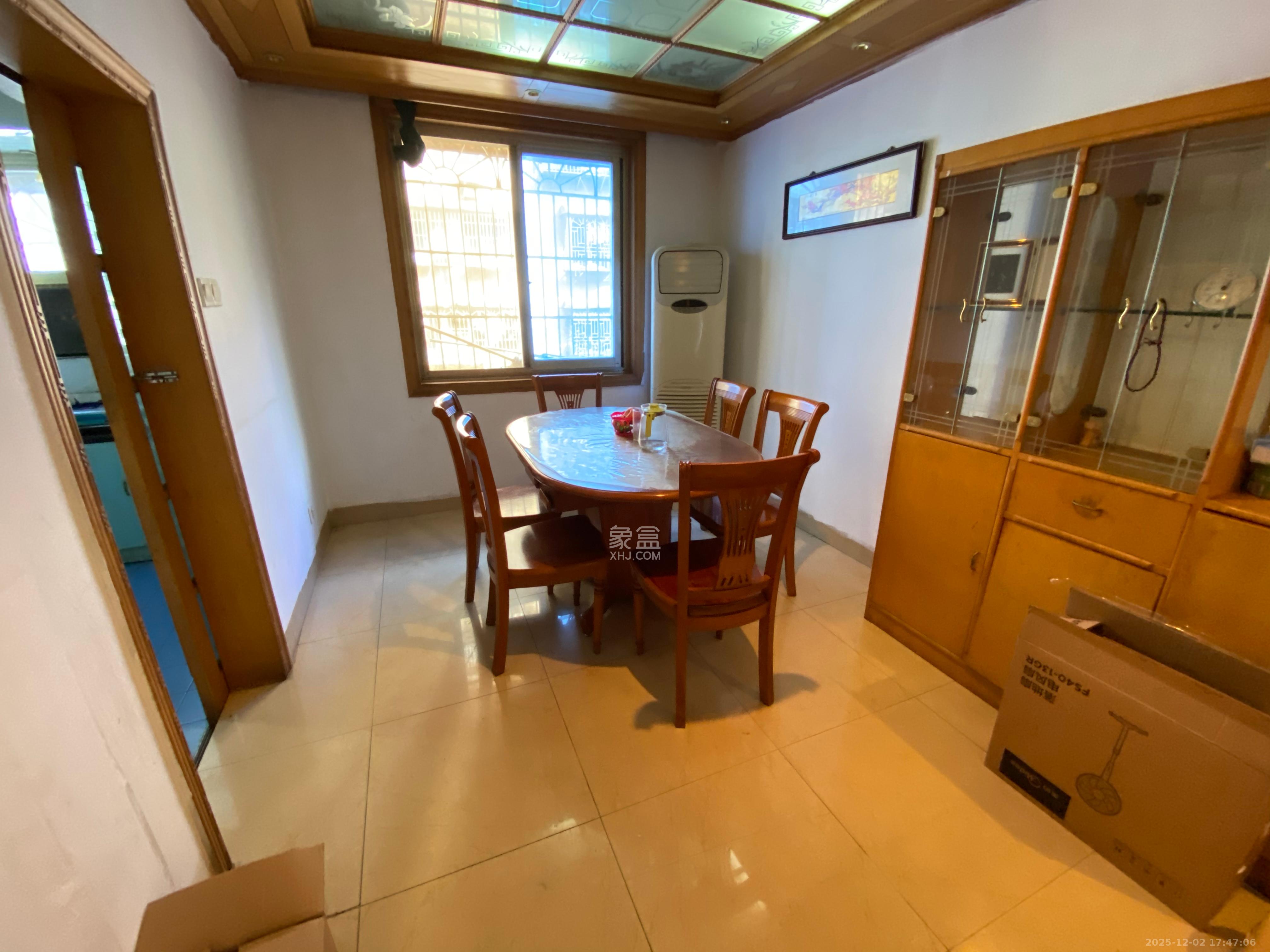 百纺大院宿舍 2室1厅1卫 1800.0元/月 百纺大院宿舍 2室1厅1卫 1800.0元/月室内图