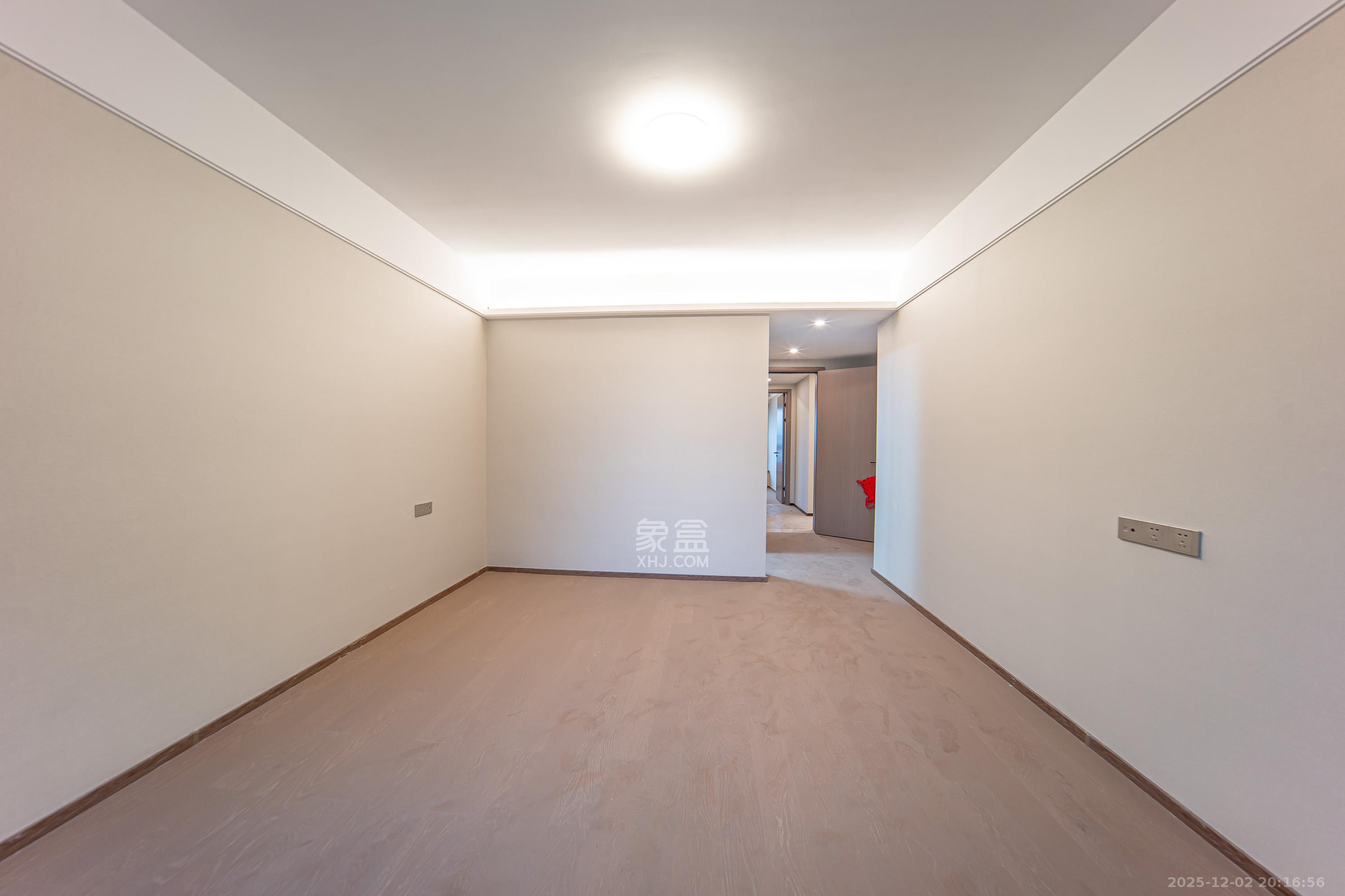 建发电建江山悦  4室2厅2卫    150.0万卧室