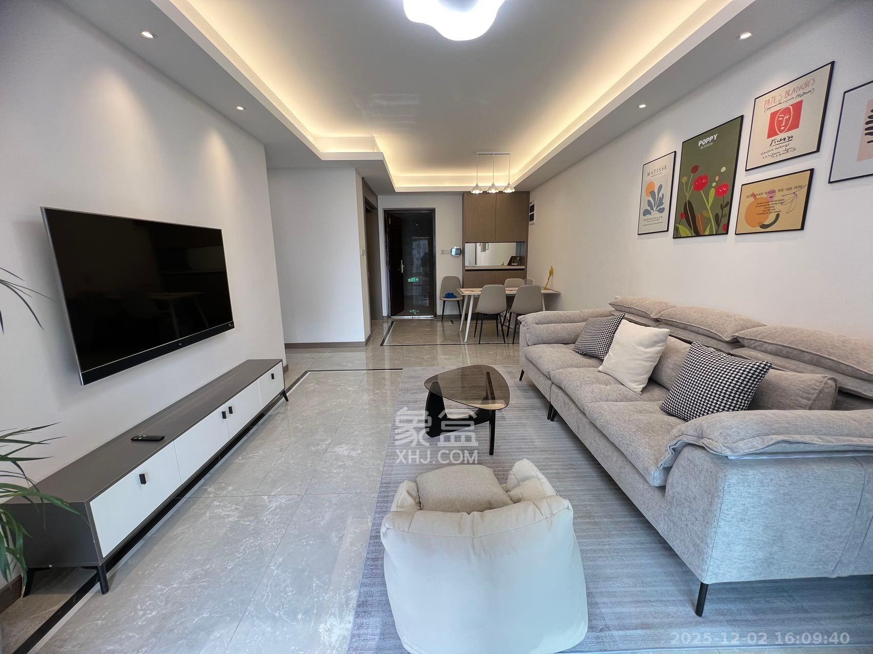 龙湖铂金中心(龙湖春江郦城) 3室2厅1卫 4500.0元/月 龙湖铂金中心(龙湖春江郦城) 3室2厅1卫 4500.0元/月室内图