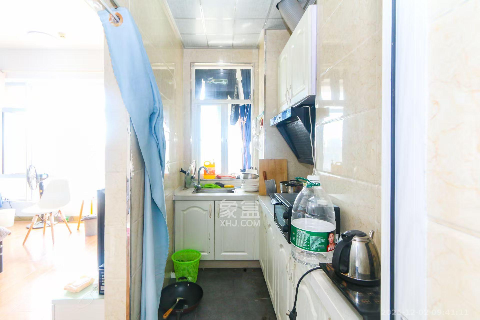 金鼎公园尚  1室1厅0卫    1100.0元/月室内图