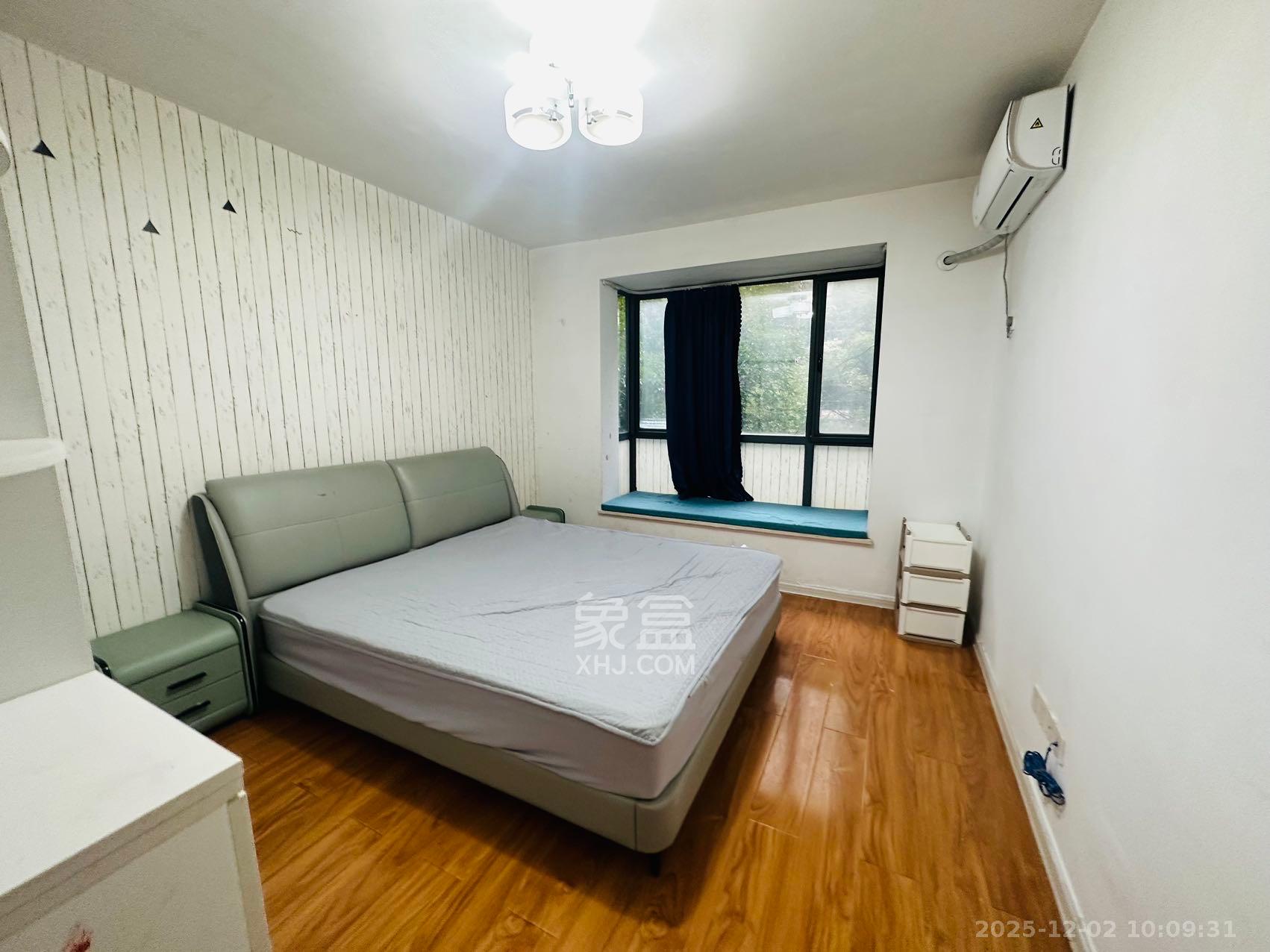 西子花苑  1室2厅1卫    2800.0元/月室内图