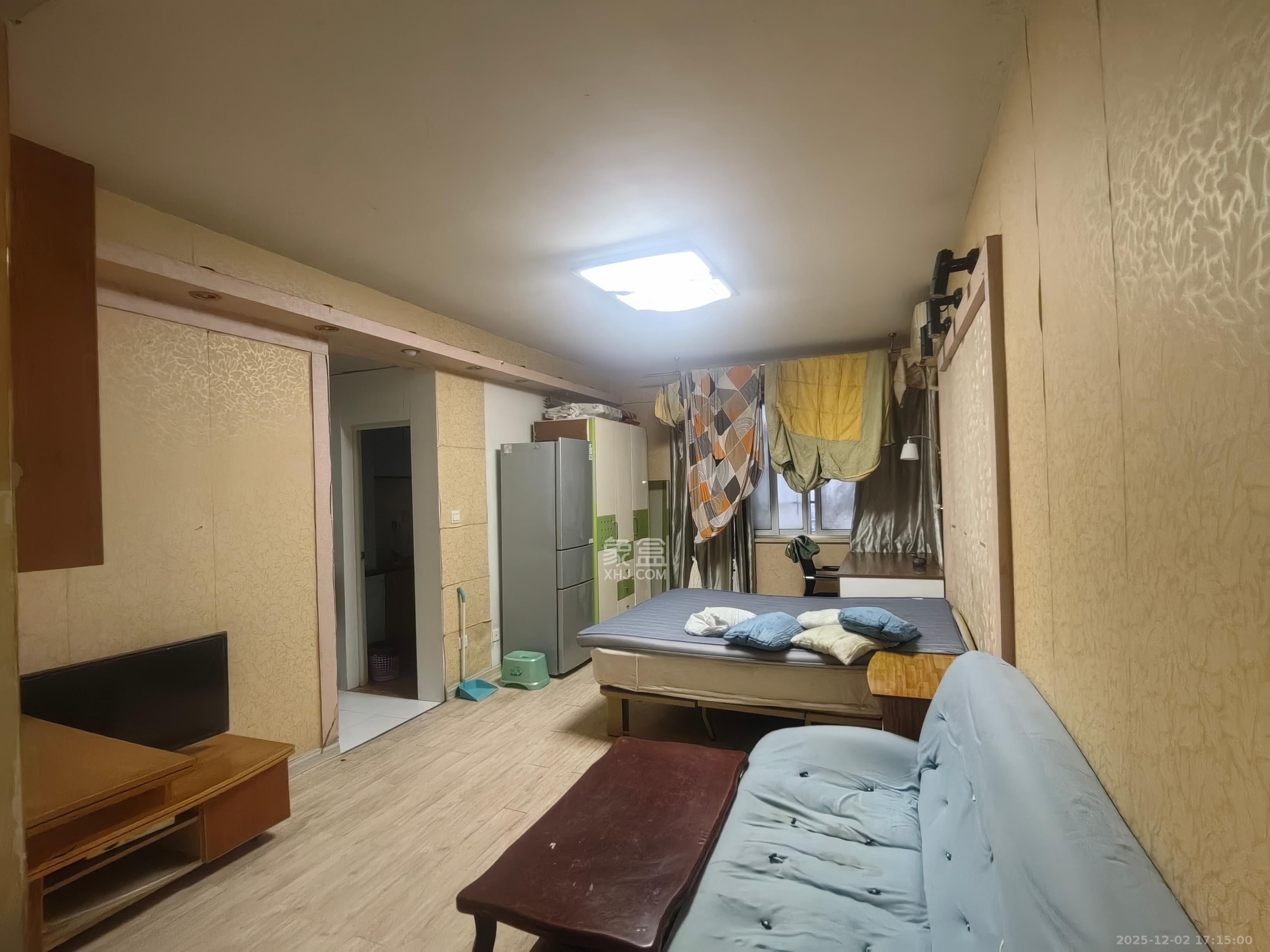 诺亚方舟大厦  1室1厅1卫    1350.0元/月