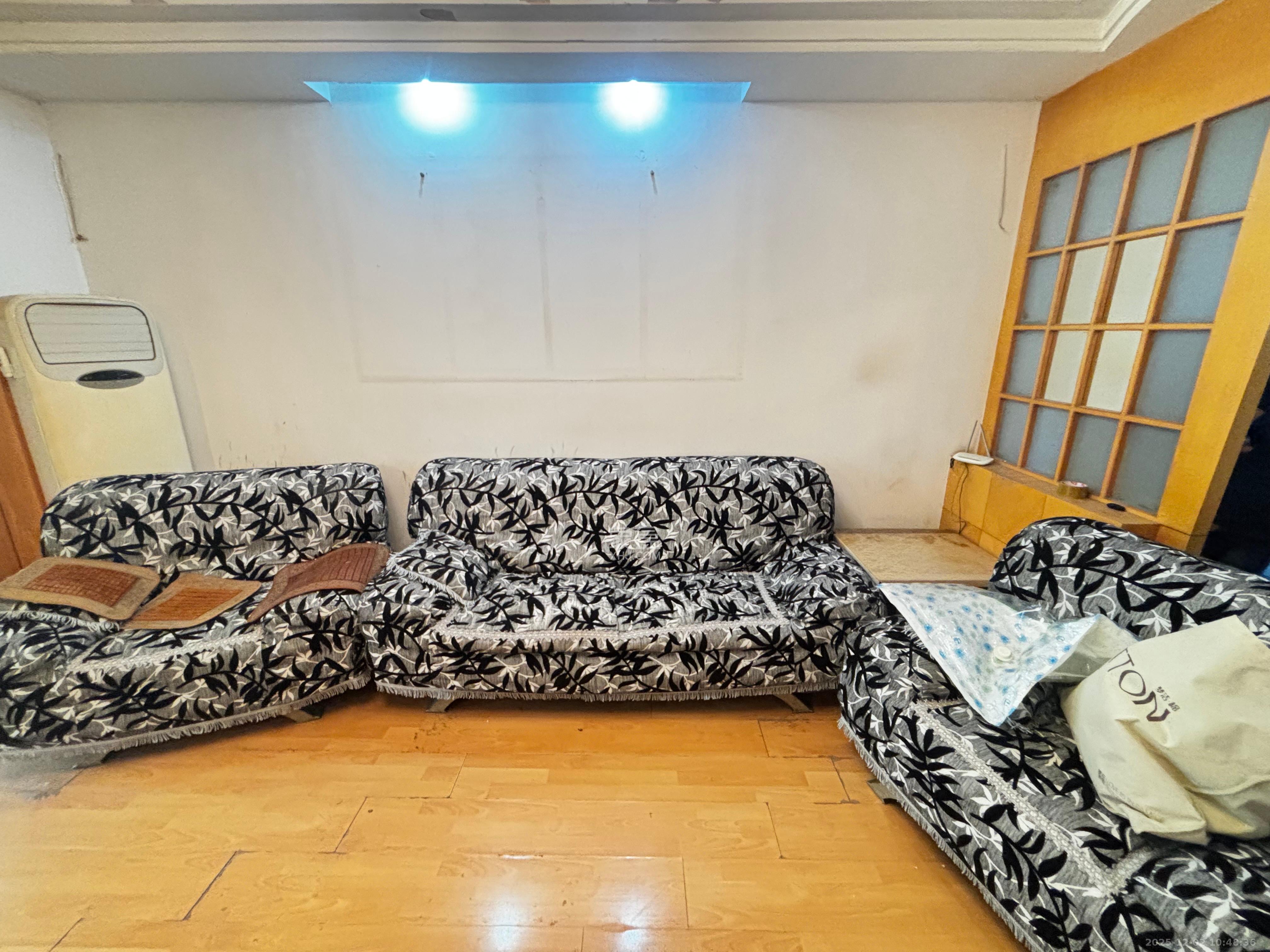 荷花园电信宿舍（天辰荷花苑）  2室1厅1卫    1800.0元/月