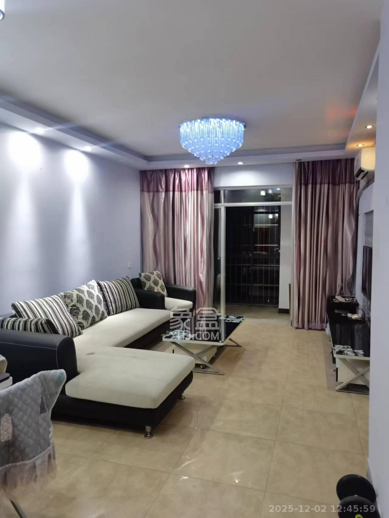 湘府十城（汇财御景湾新寓,汇财国际）  1室2厅1卫    2000.0元/月室内图