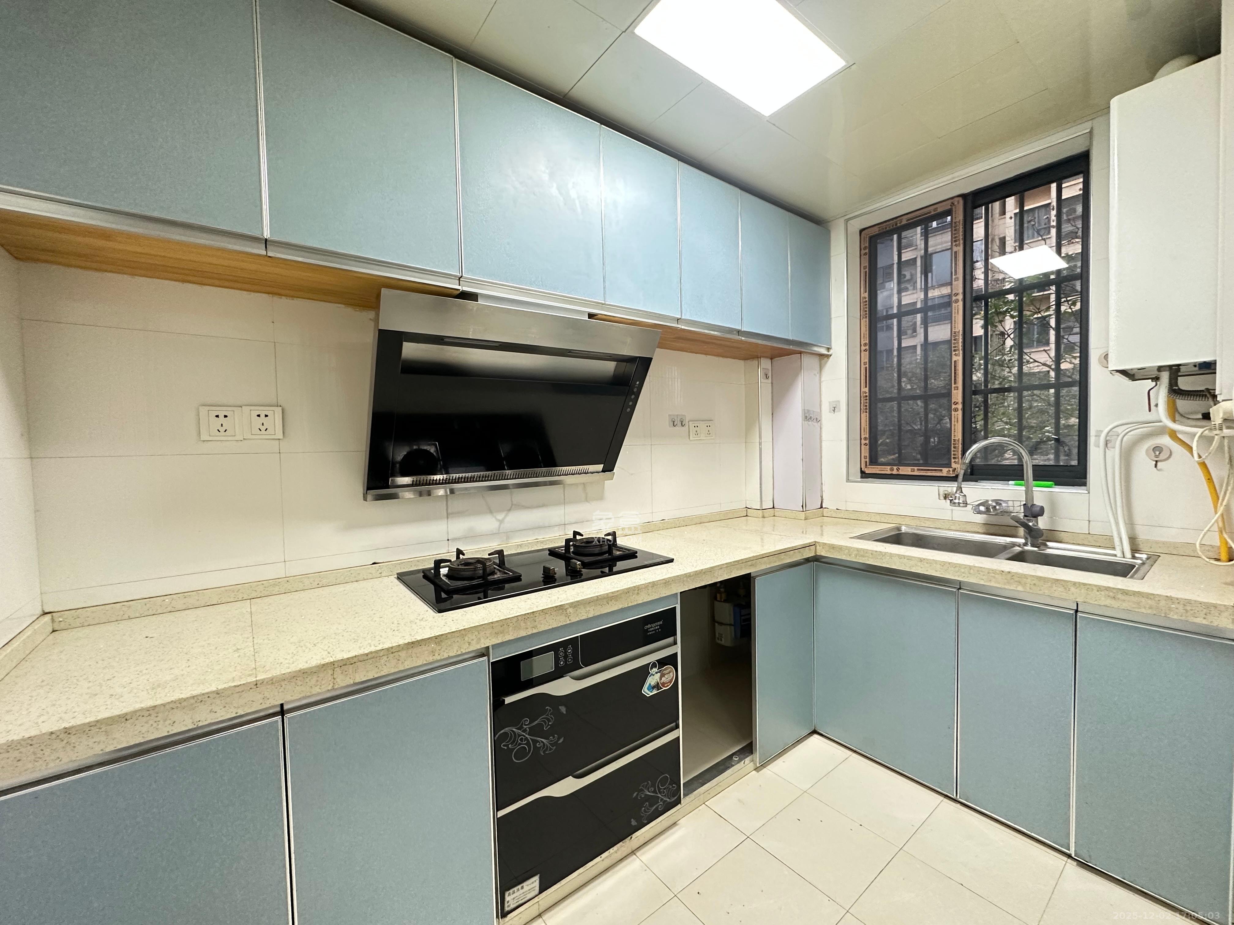 保利麓谷林语A区  3室2厅1卫    2200.0元/月室内图