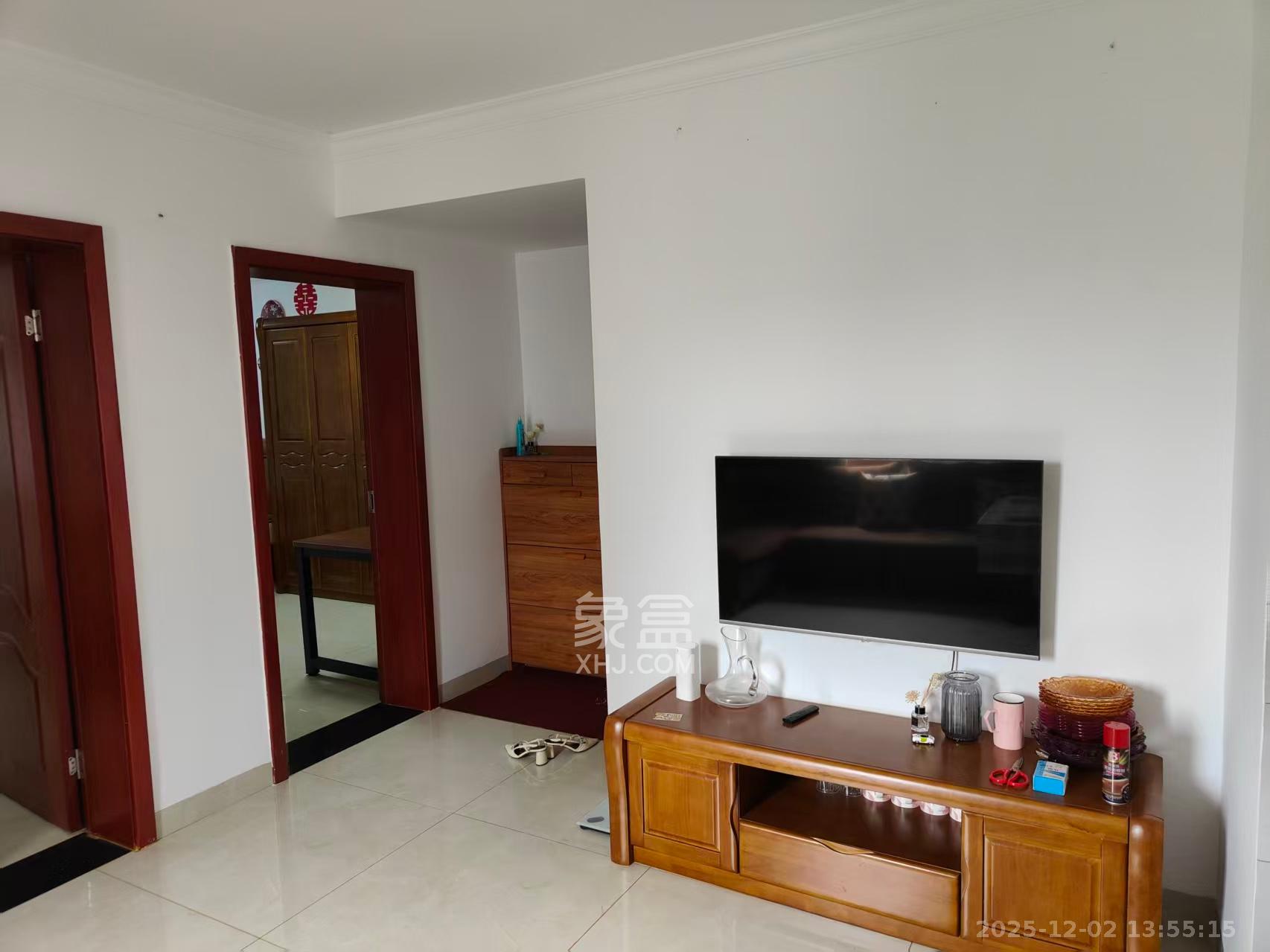 阳光花园  1室1厅1卫    1600.0元/月室内图