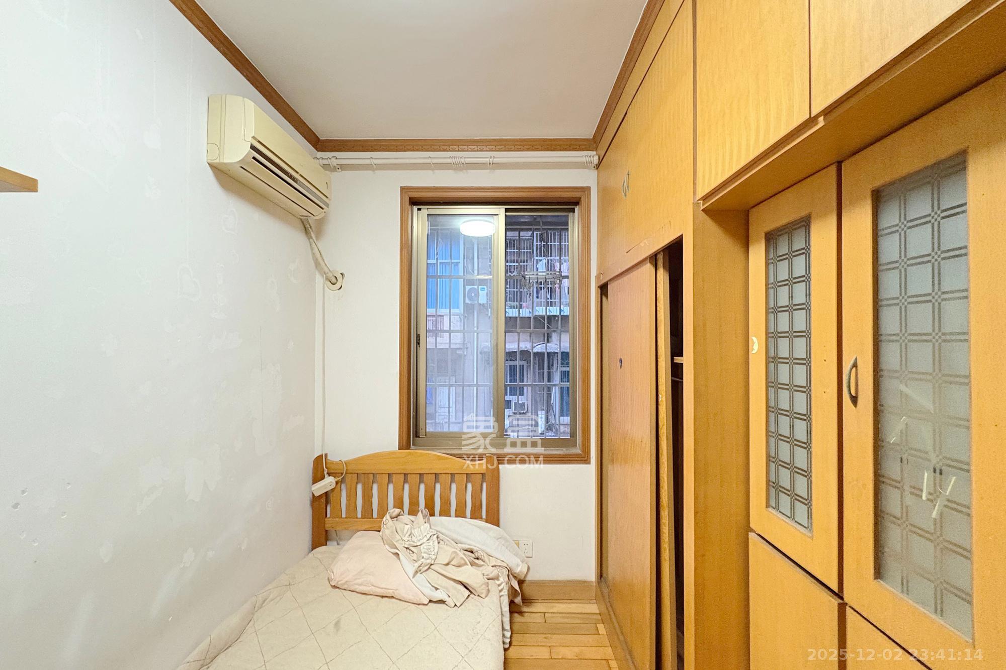 长勘小区  2室2厅1卫    43.8万卧室