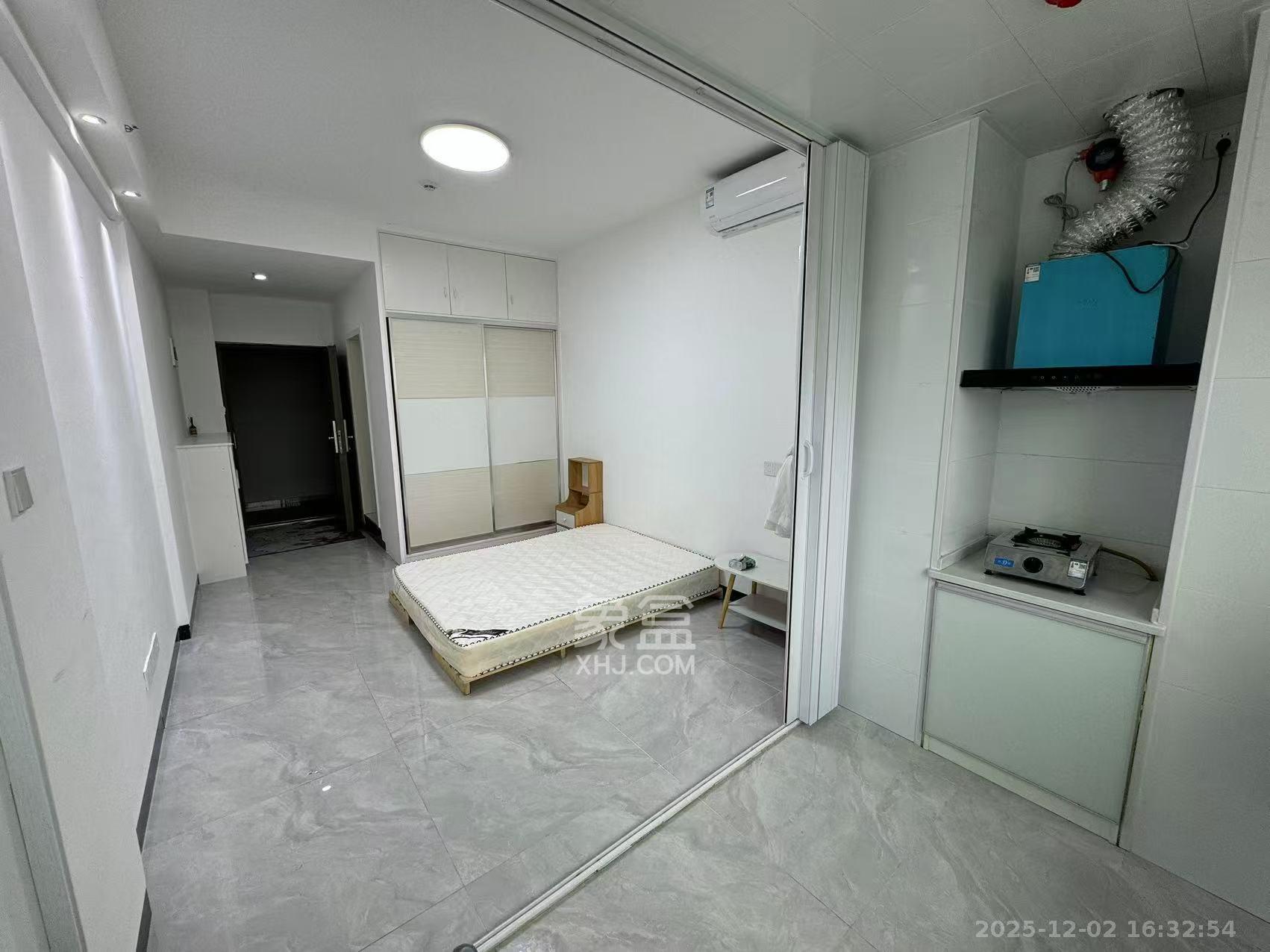 卓越伊景寓  1室0厅0卫    1500.0元/月