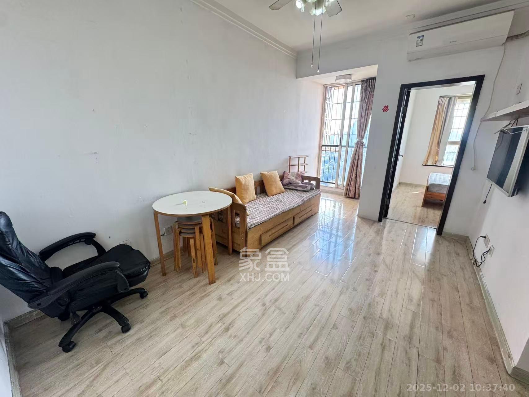 白沙晶城  1室1厅1卫    1700.0元/月室内图1