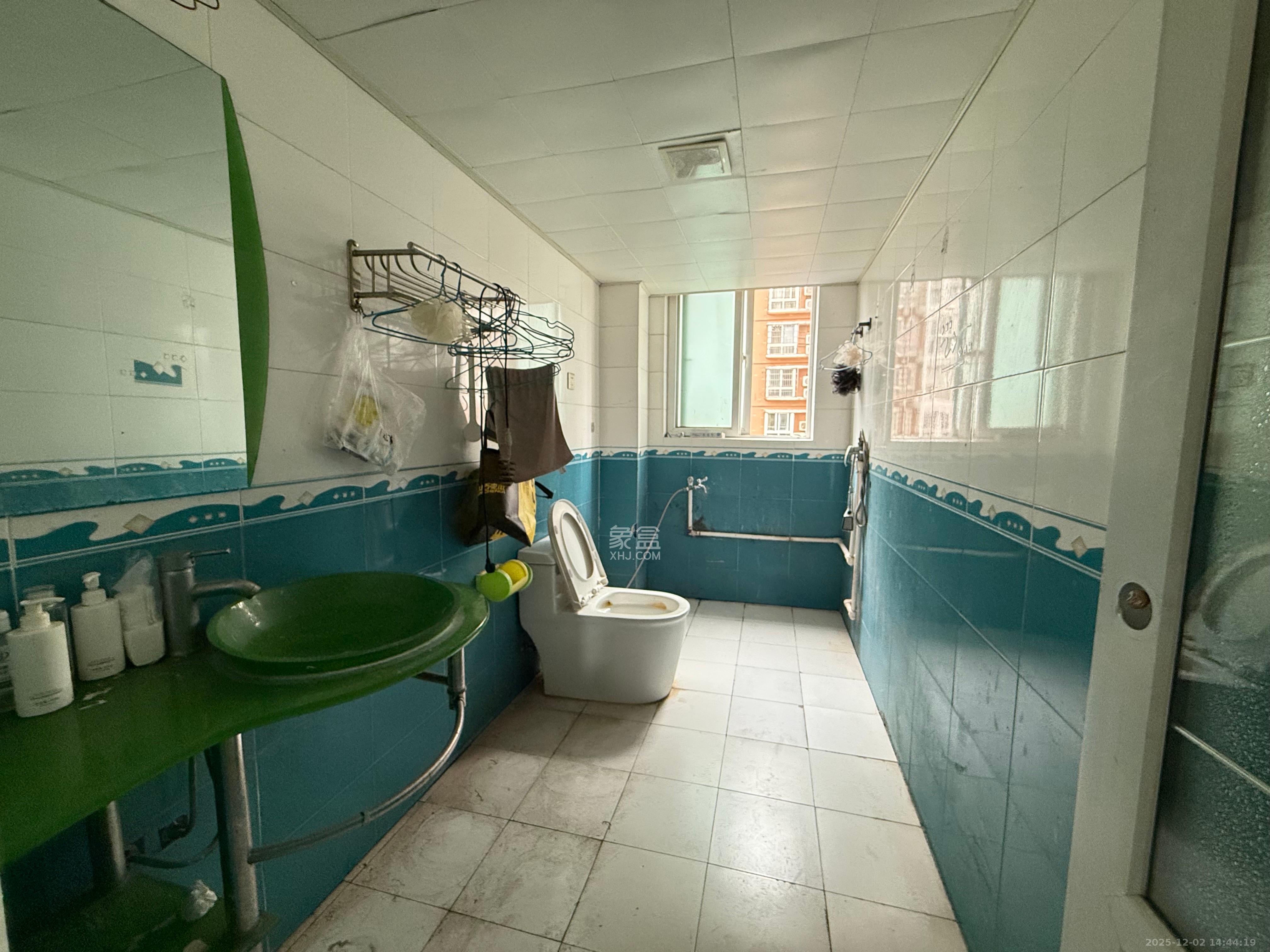 晶华美地  3室2厅1卫    1500.0元/月室内图