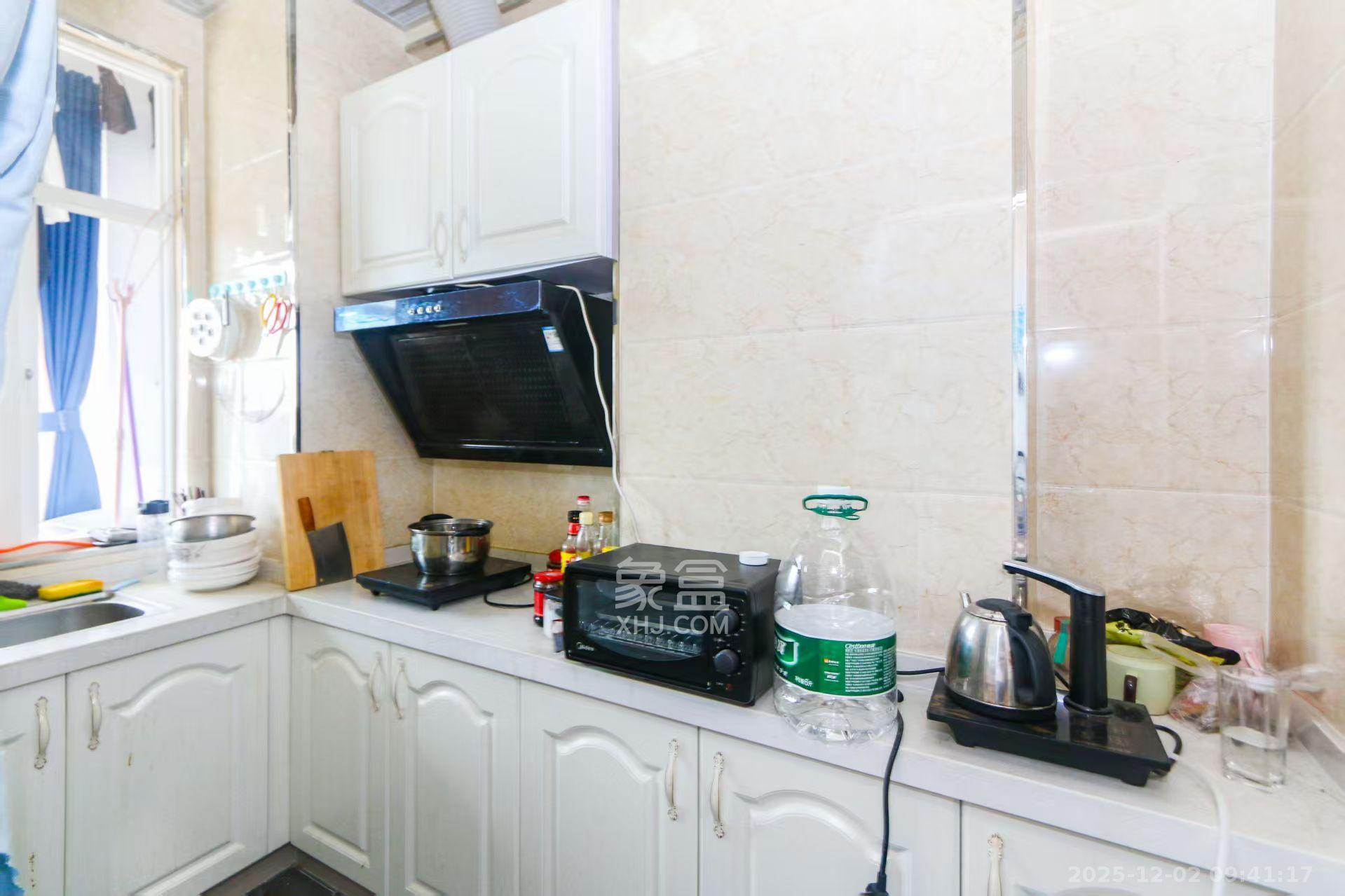 金鼎公园尚  1室1厅0卫    1100.0元/月室内图