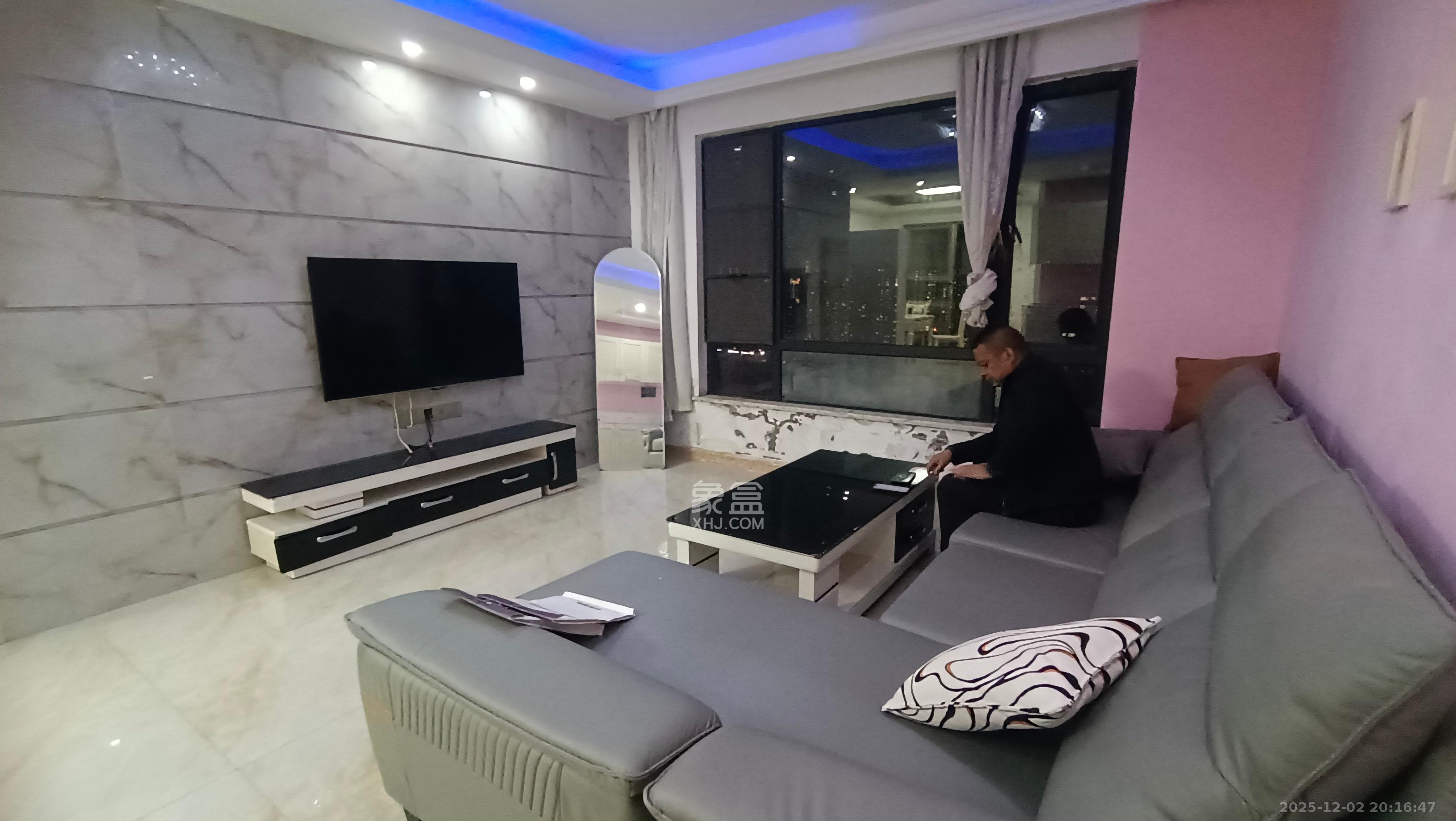 长房南屏锦源 3室2厅2卫 2400.0元/月 长房南屏锦源 3室2厅2卫 2400.0元/月室内图