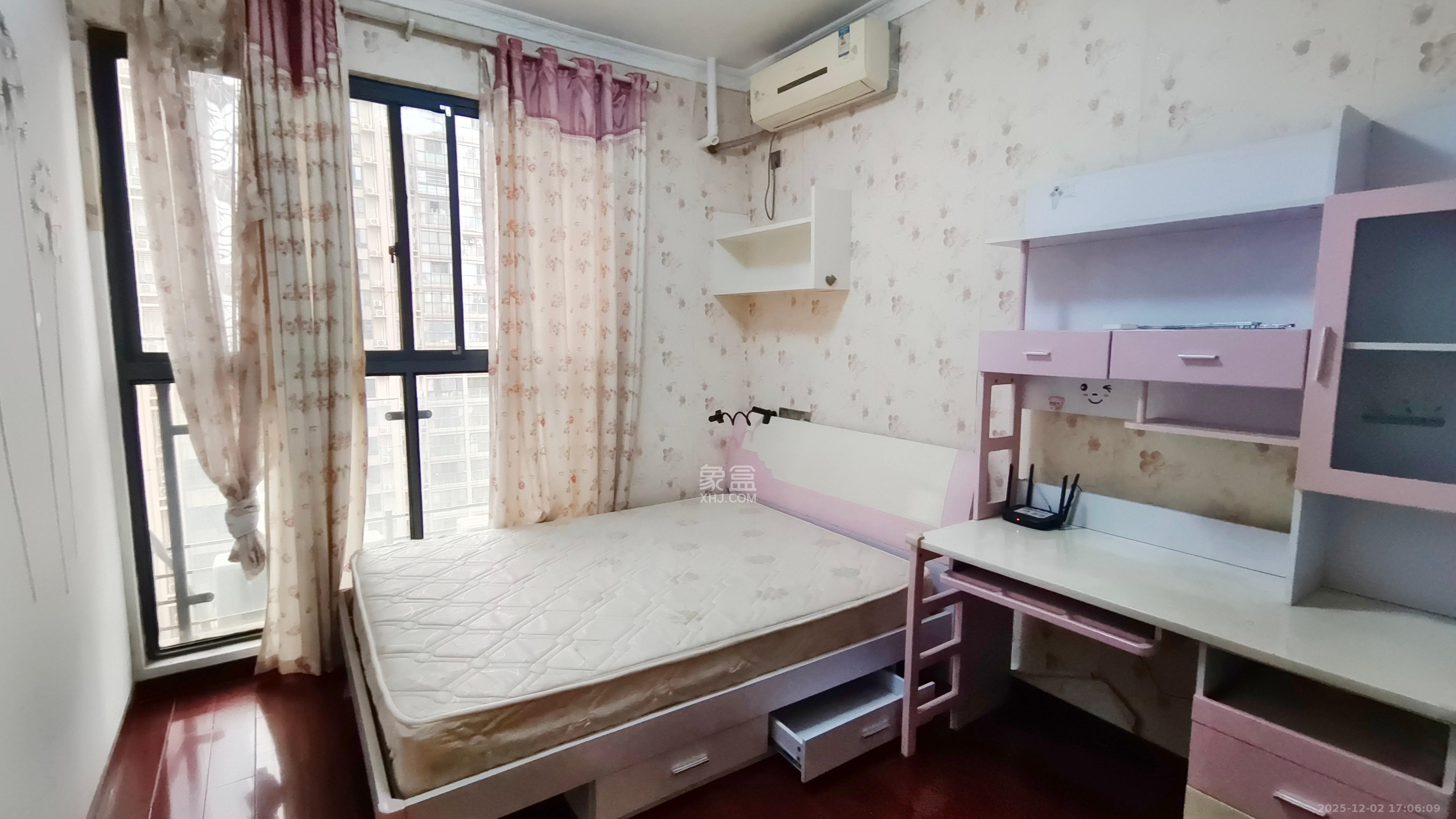 江河双水湾 1室2厅1卫 2500.0元/月 江河双水湾 1室2厅1卫 2500.0元/月室内图