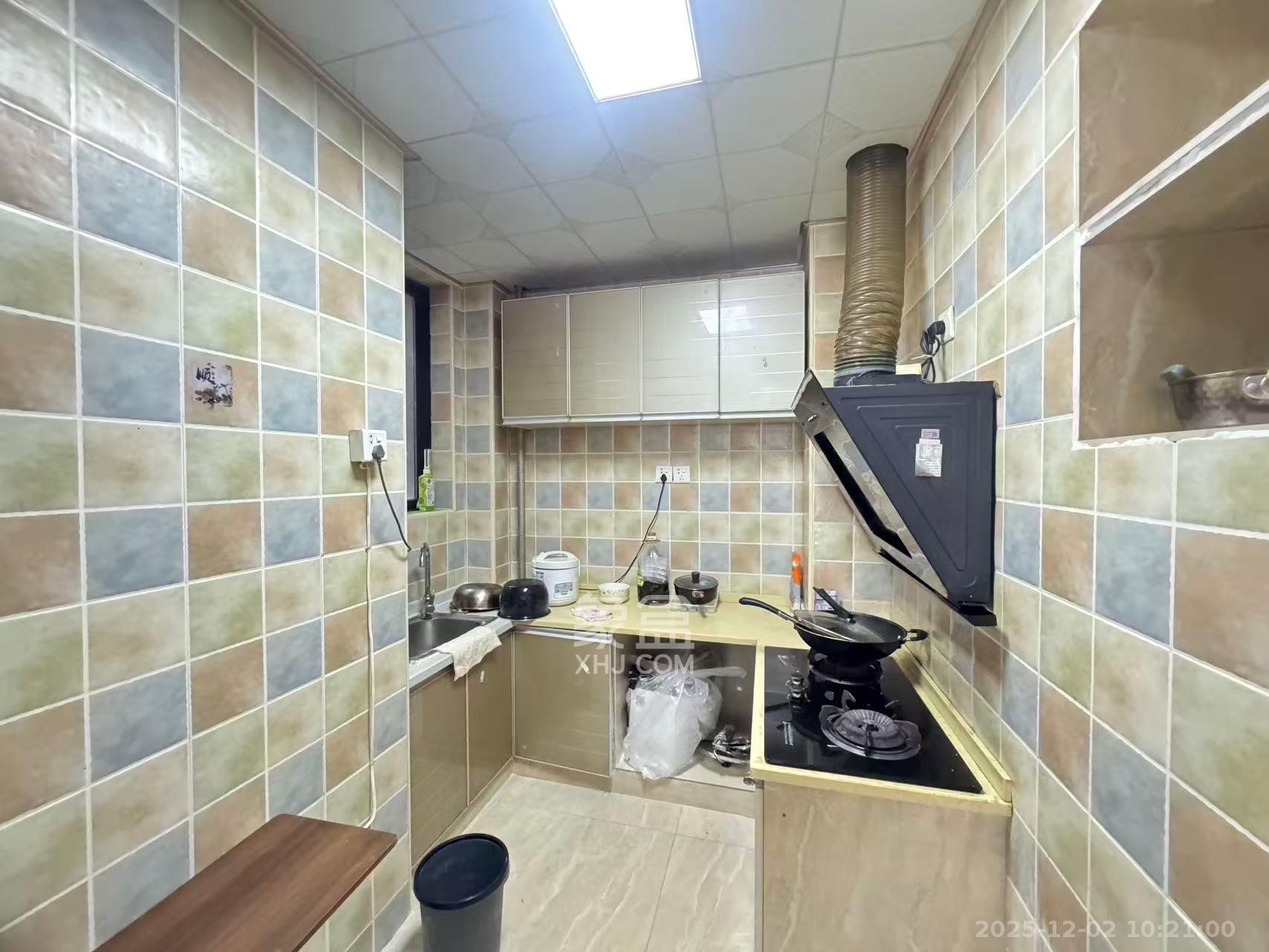 湘腾琴岛 3室2厅1卫 2500.0元/月 湘腾琴岛 3室2厅1卫 2500.0元/月室内图