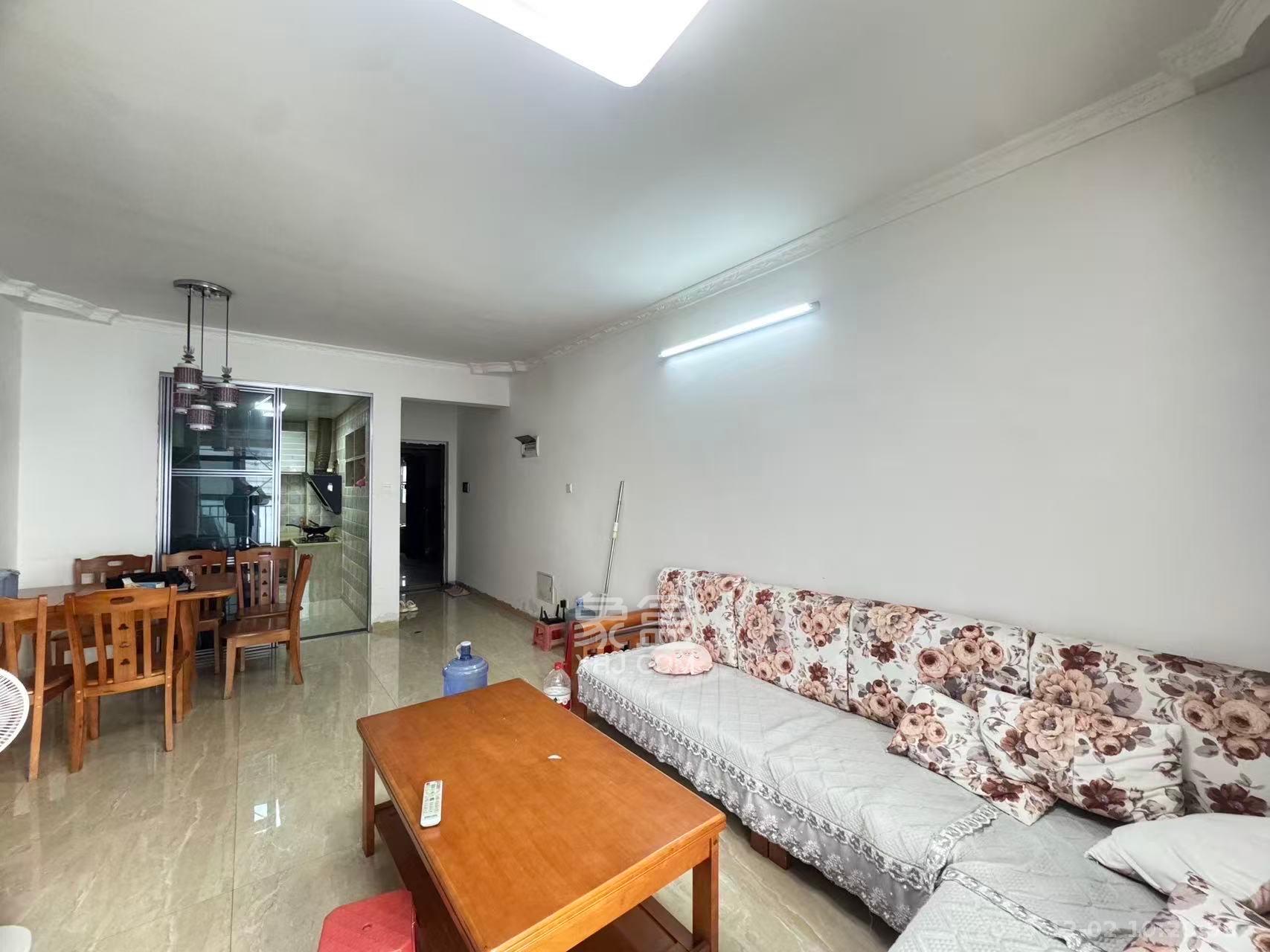 湘腾琴岛 3室2厅1卫 2500.0元/月 湘腾琴岛 3室2厅1卫 2500.0元/月室内图