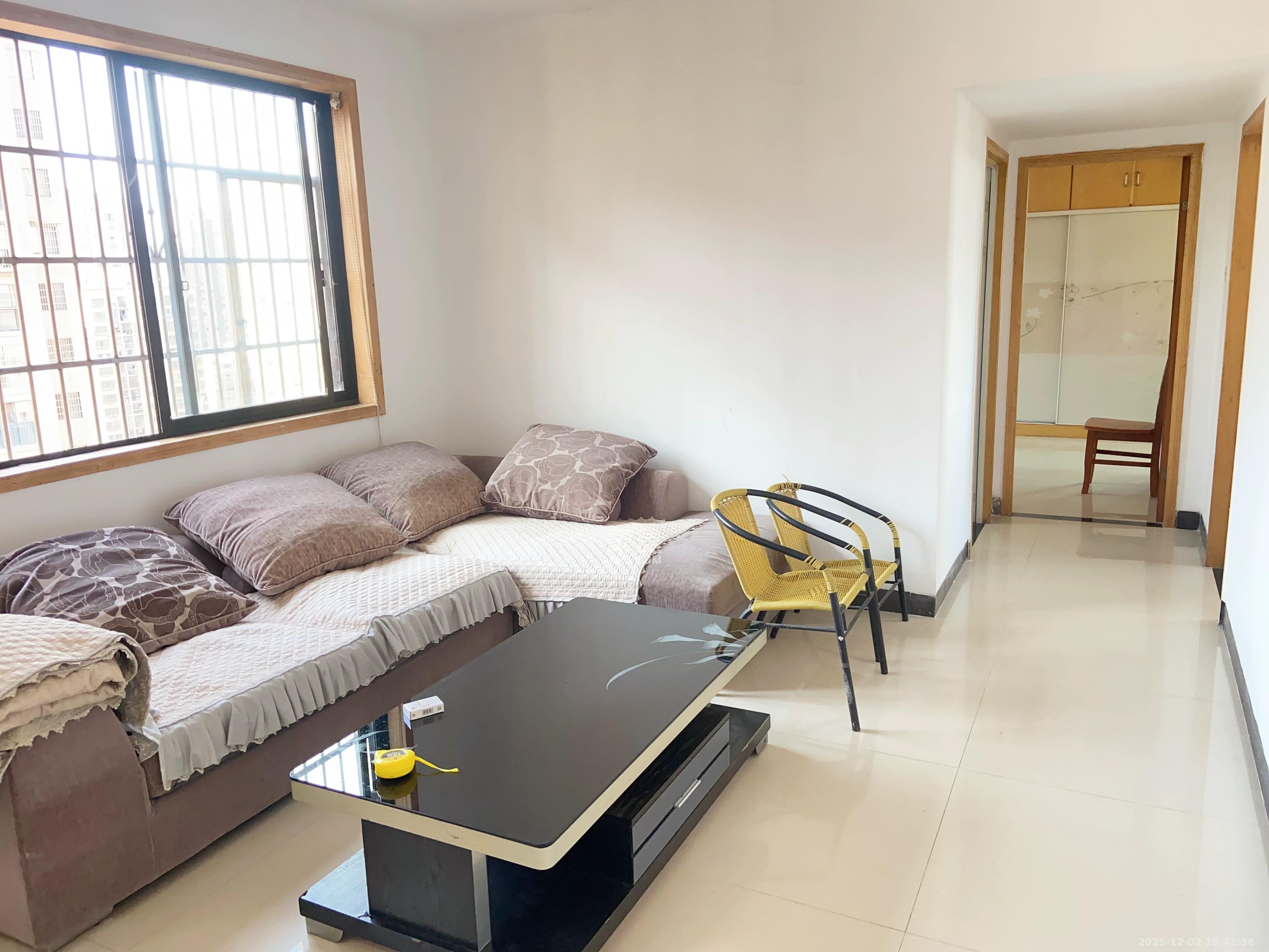 诚兴园 2室1厅1卫 1600.0元/月 诚兴园 2室1厅1卫 1600.0元/月室内图