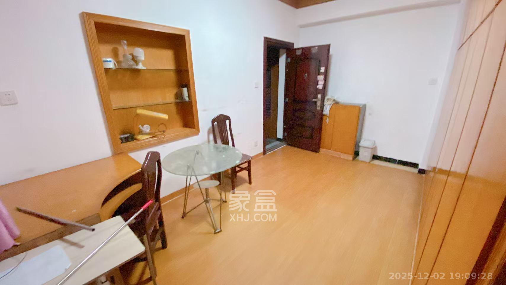 雅雀湖小区 1室1厅1卫 1150.0元/月 雅雀湖小区 1室1厅1卫 1150.0元/月室内图